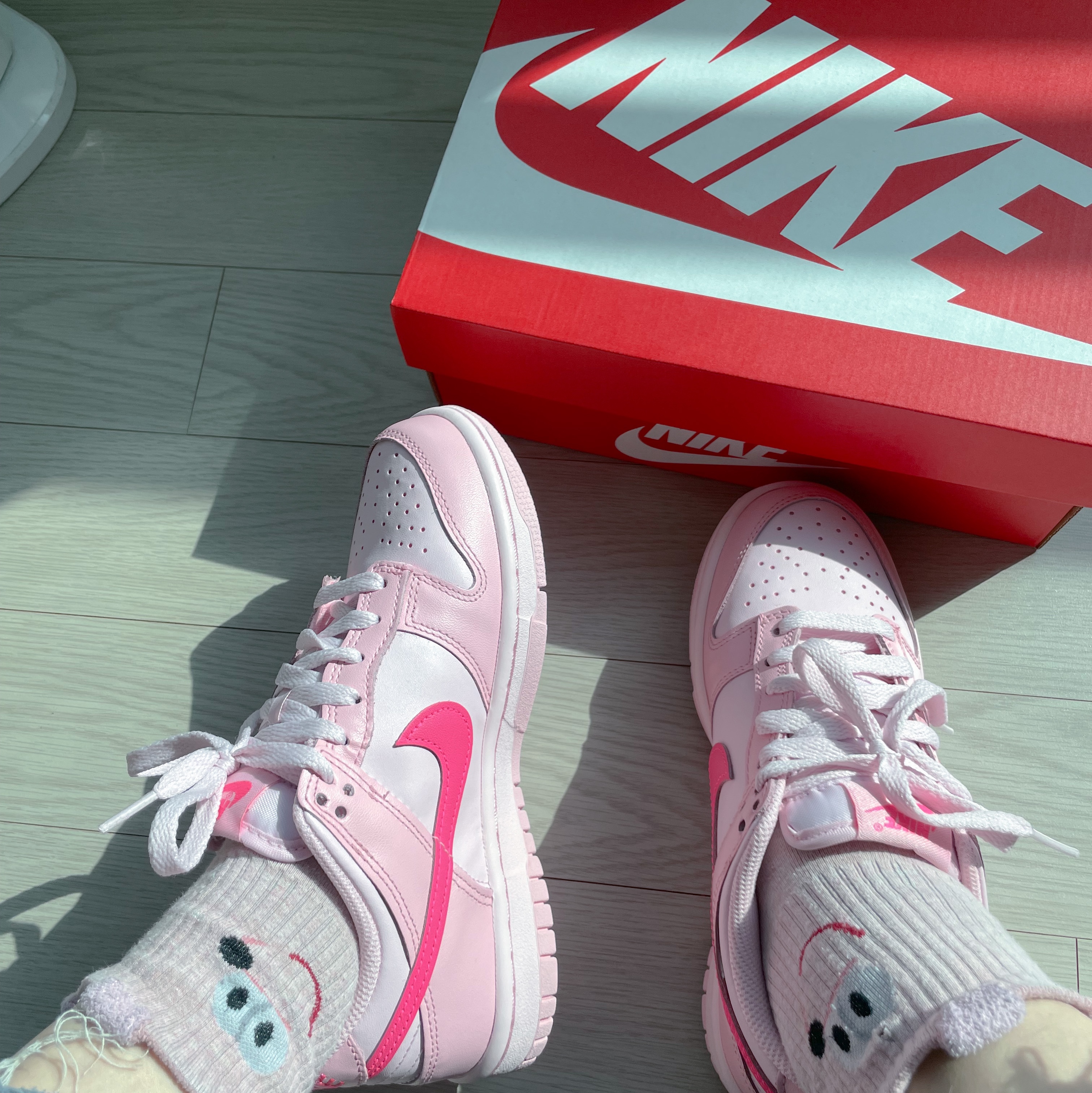 (GS) Nike Dunk Low Triple Pink 착용 스타일