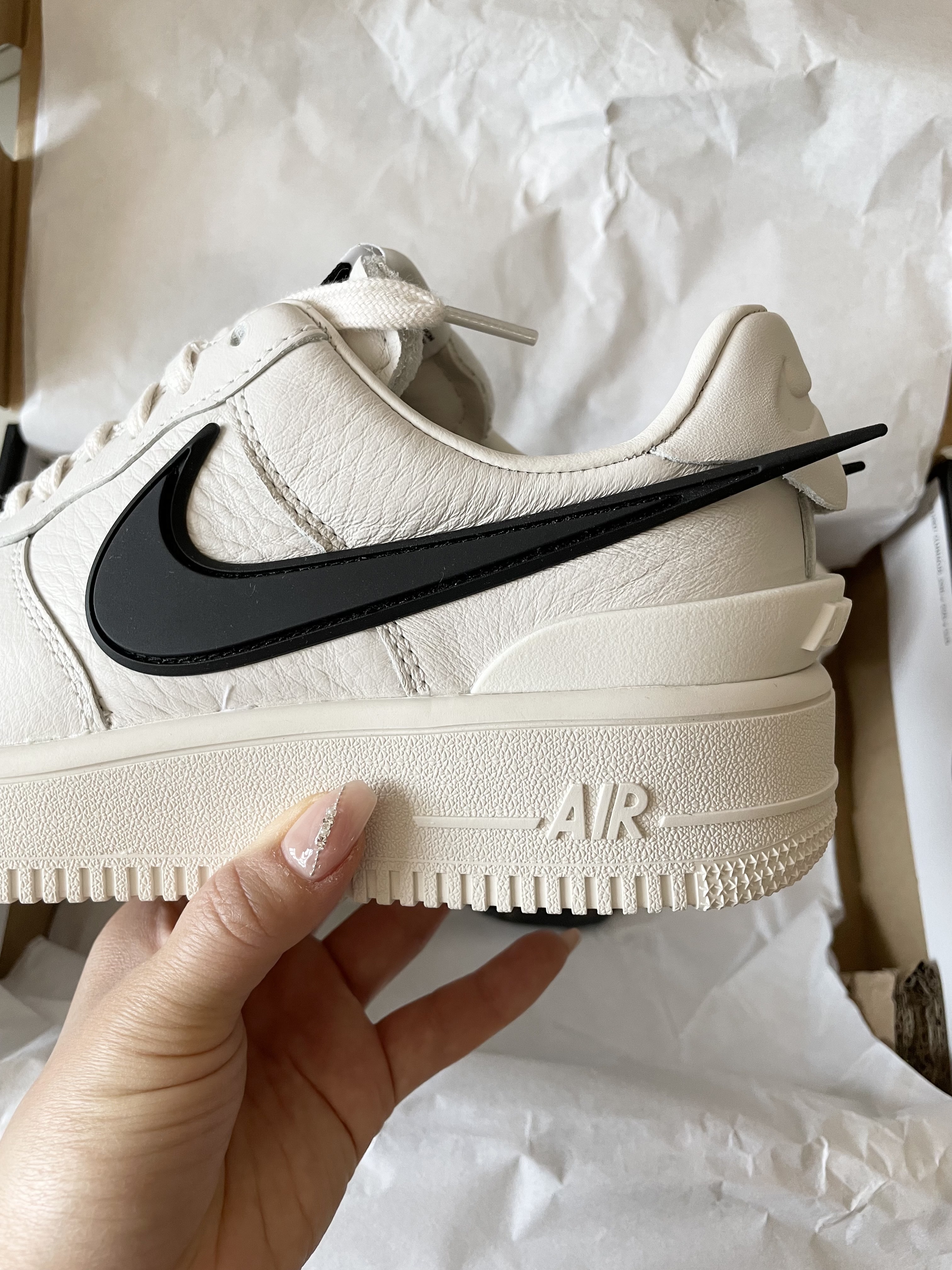 Nike x Ambush Air Force 1 Low SP Phantom 착용 스타일 - 3