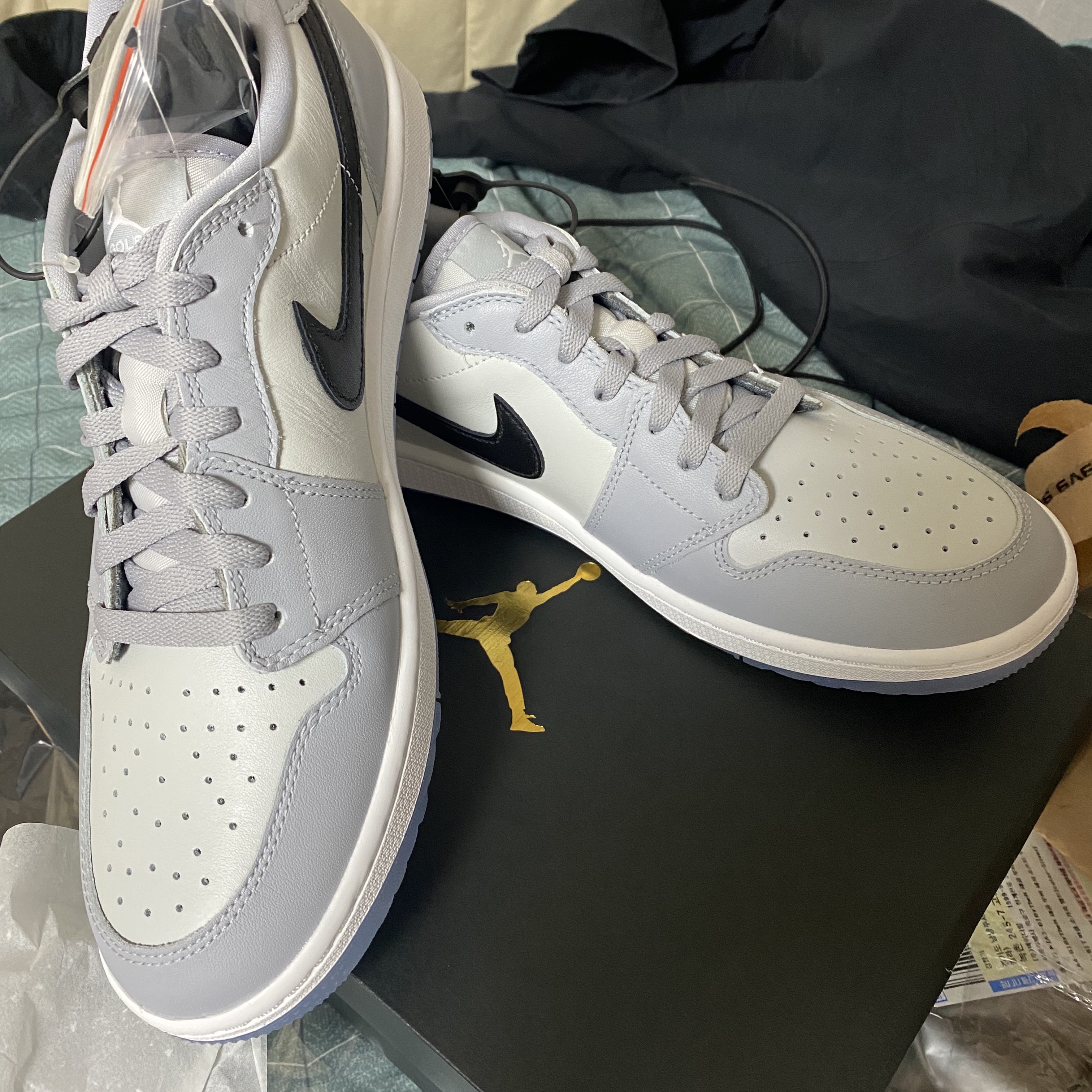 Jordan 1 Low Golf Wolf Grey 착용 스타일