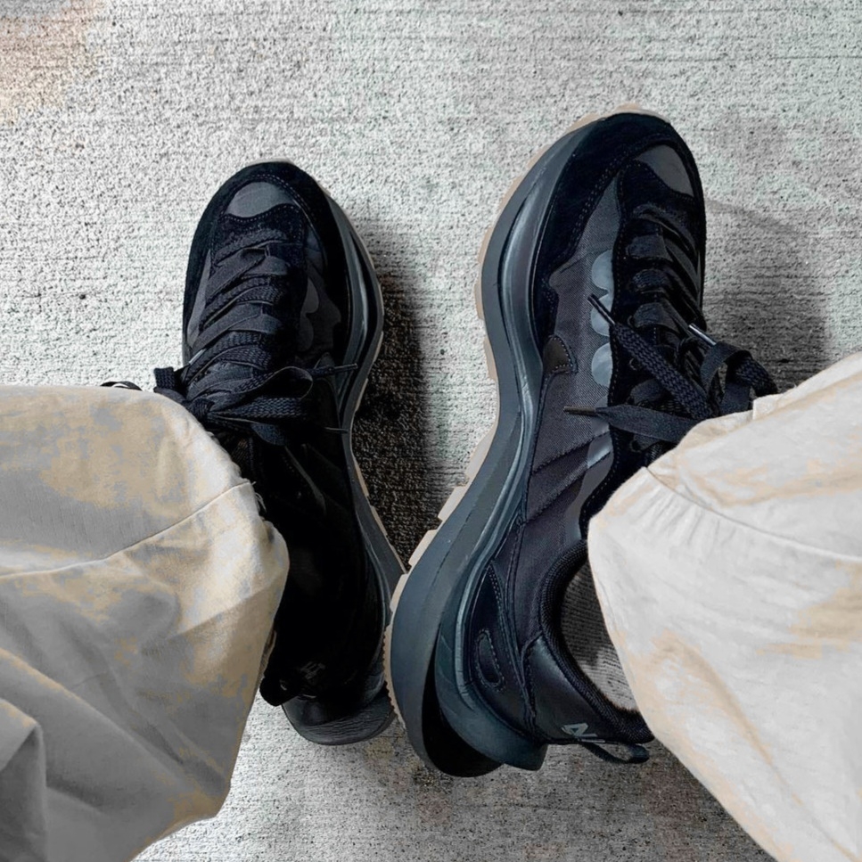 Nike x Sacai VaporWaffle Black and Gum 착용 스타일