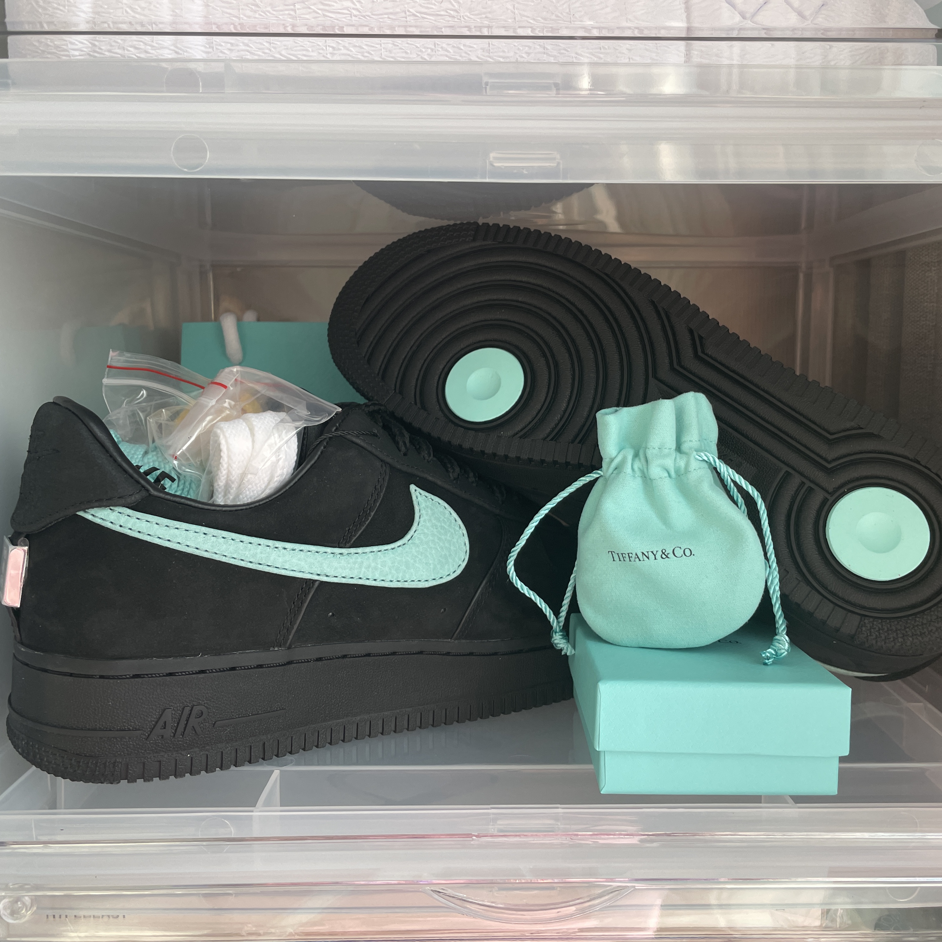 Nike x Tiffany & Co. Air Force 1 Low SP 1837 착용 스타일