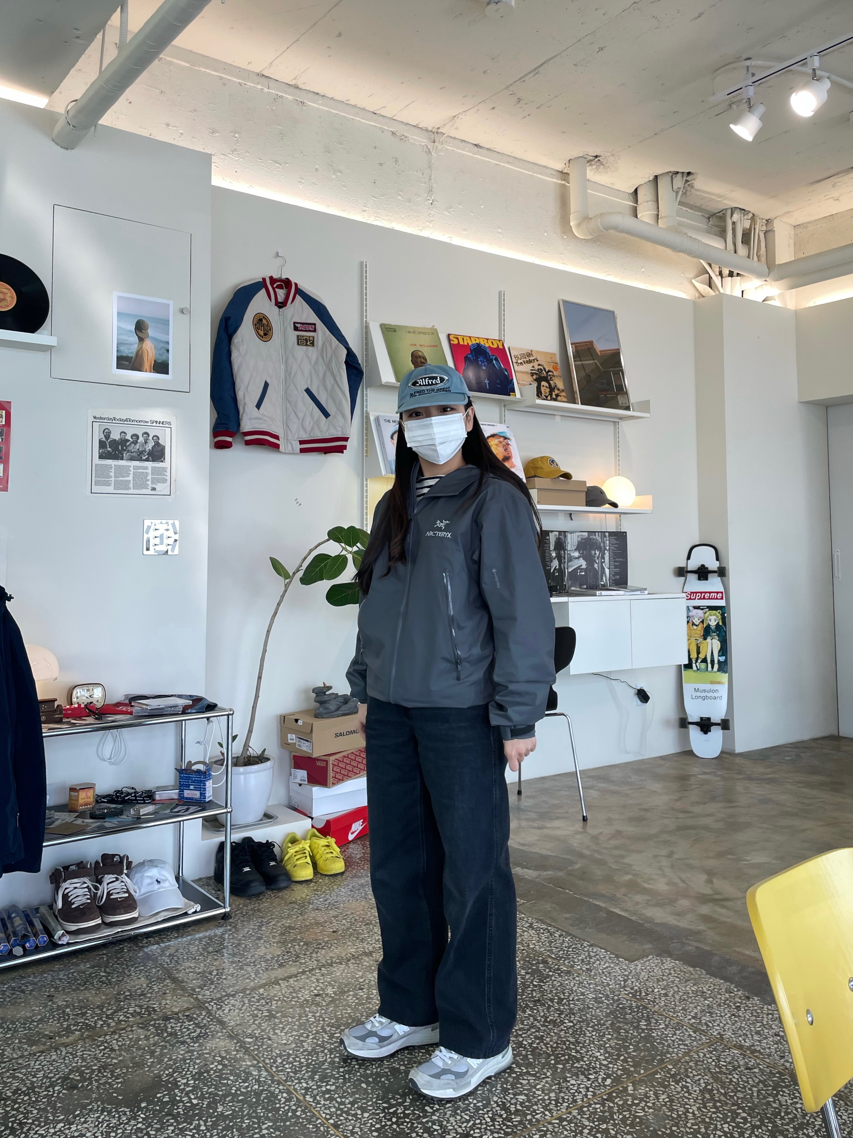 Arc'teryx Beta Jacket Cloud, New Balance 992 Made in USA Grey - D Standard 착용 스타일 - 1