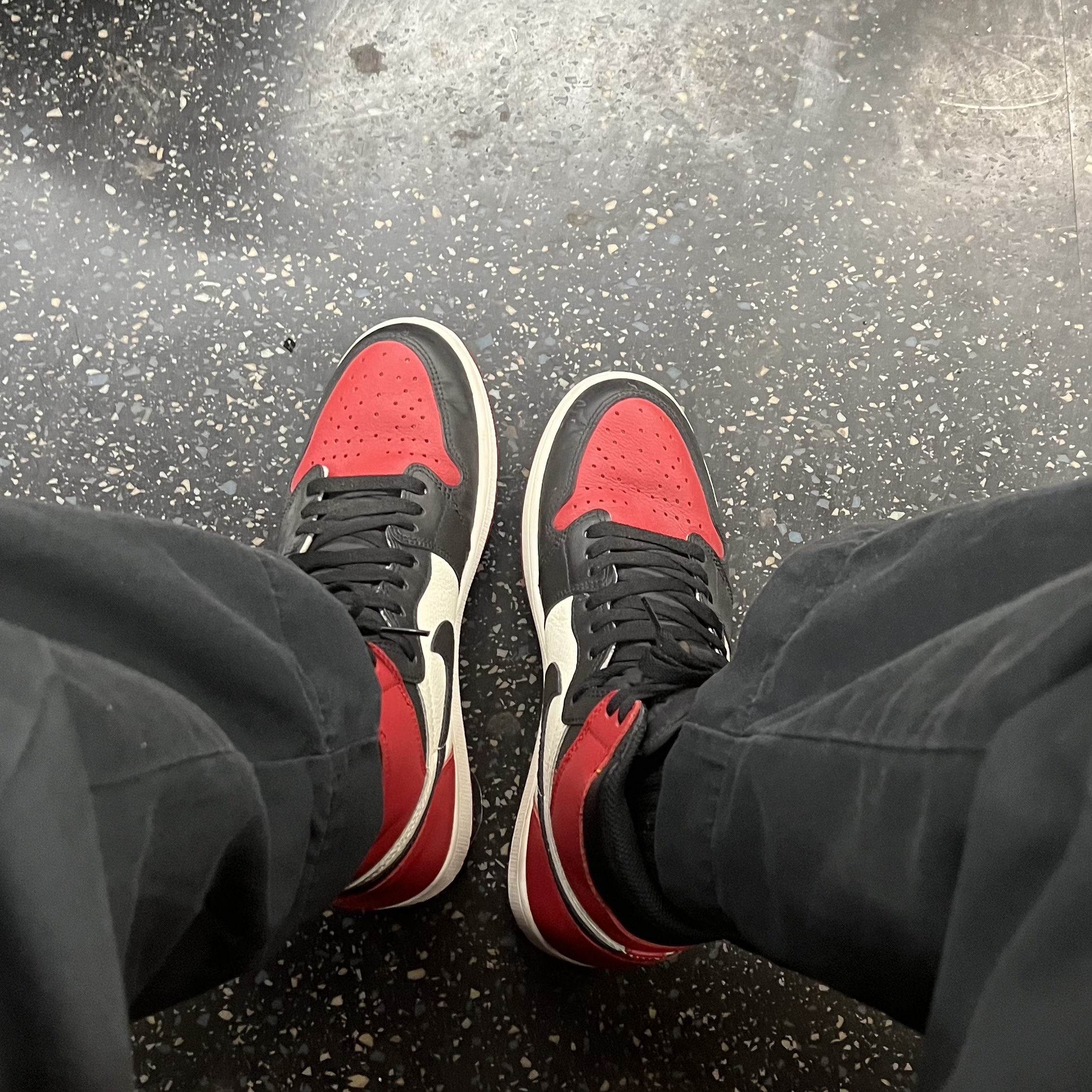 Jordan 1 Retro High OG Bred Toe 착용 스타일