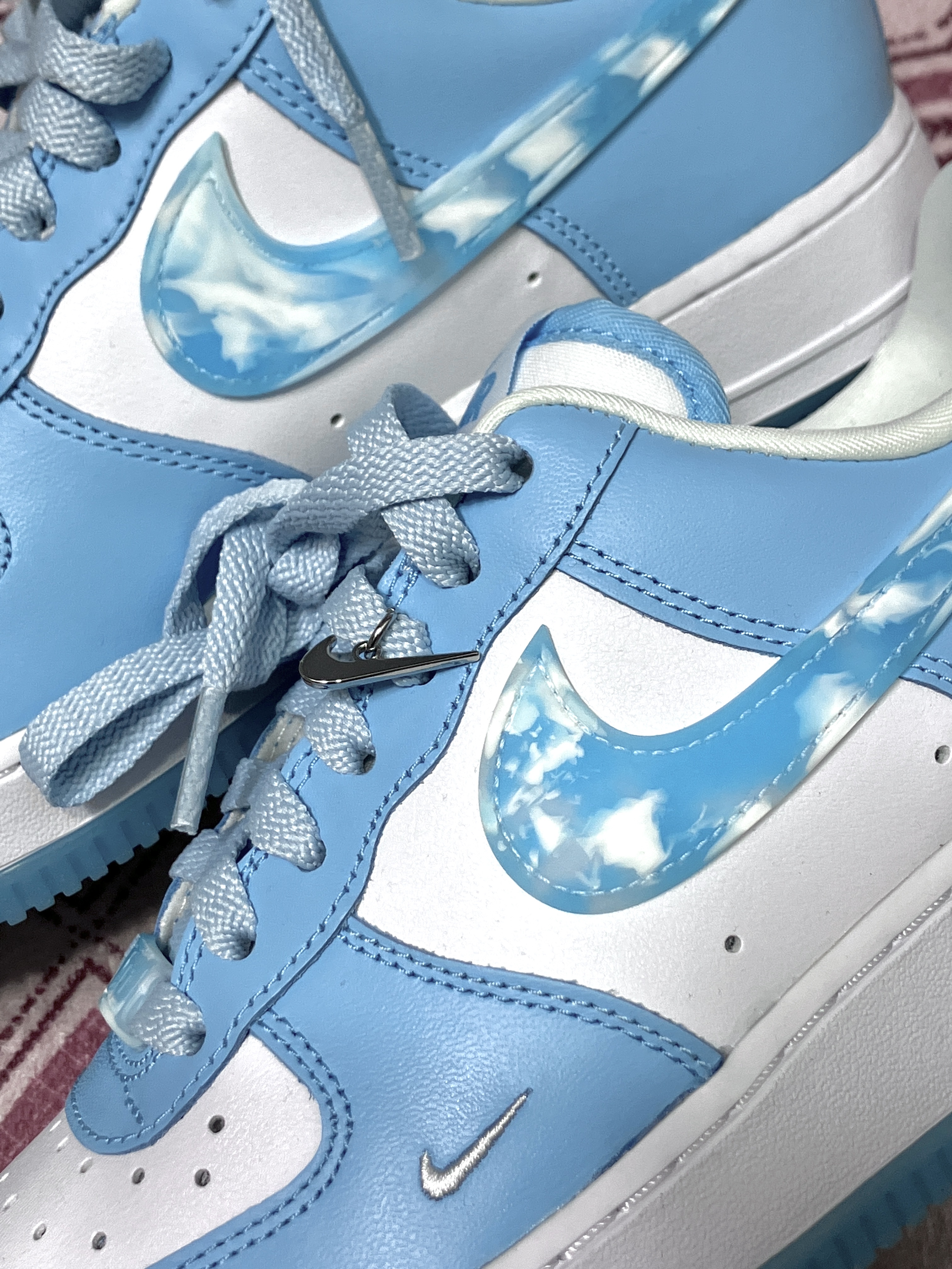(W) Nike Air Force 1 '07 LX Celestine Blue 착용 스타일