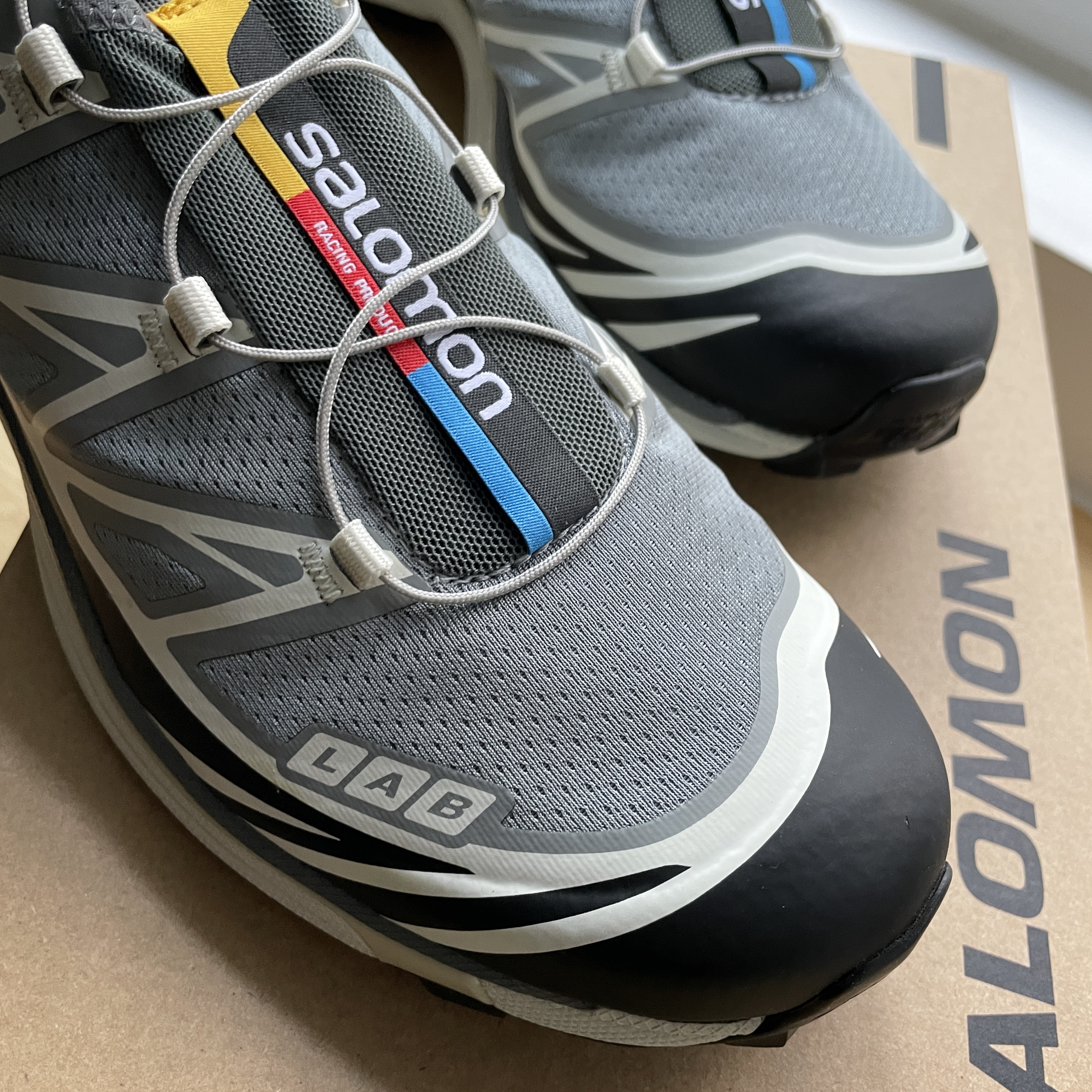 Salomon XT-6 Recut Phantom Vanilla Ice 착용 스타일 - 2