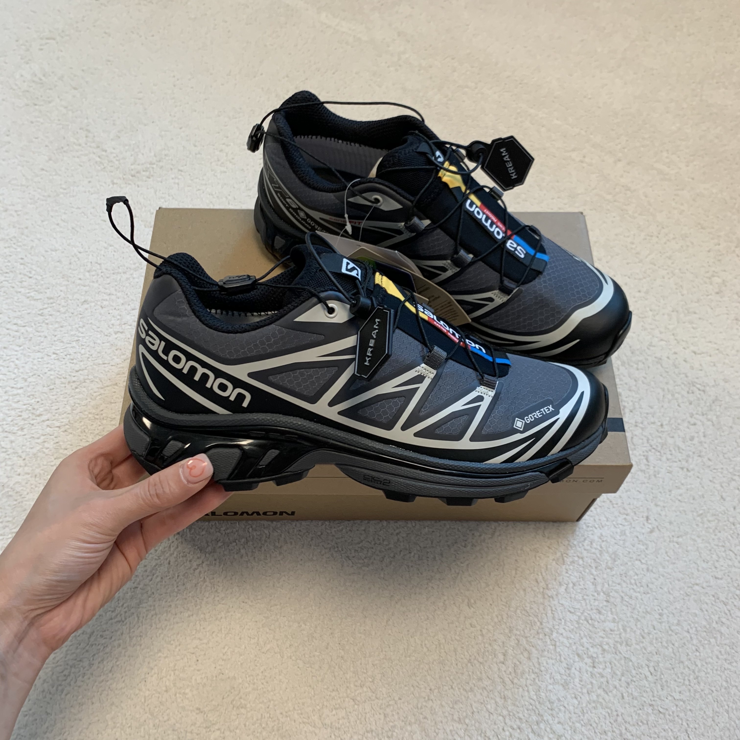 Salomon XT-6 Gore-Tex Black Ebony 착용 스타일 - 1