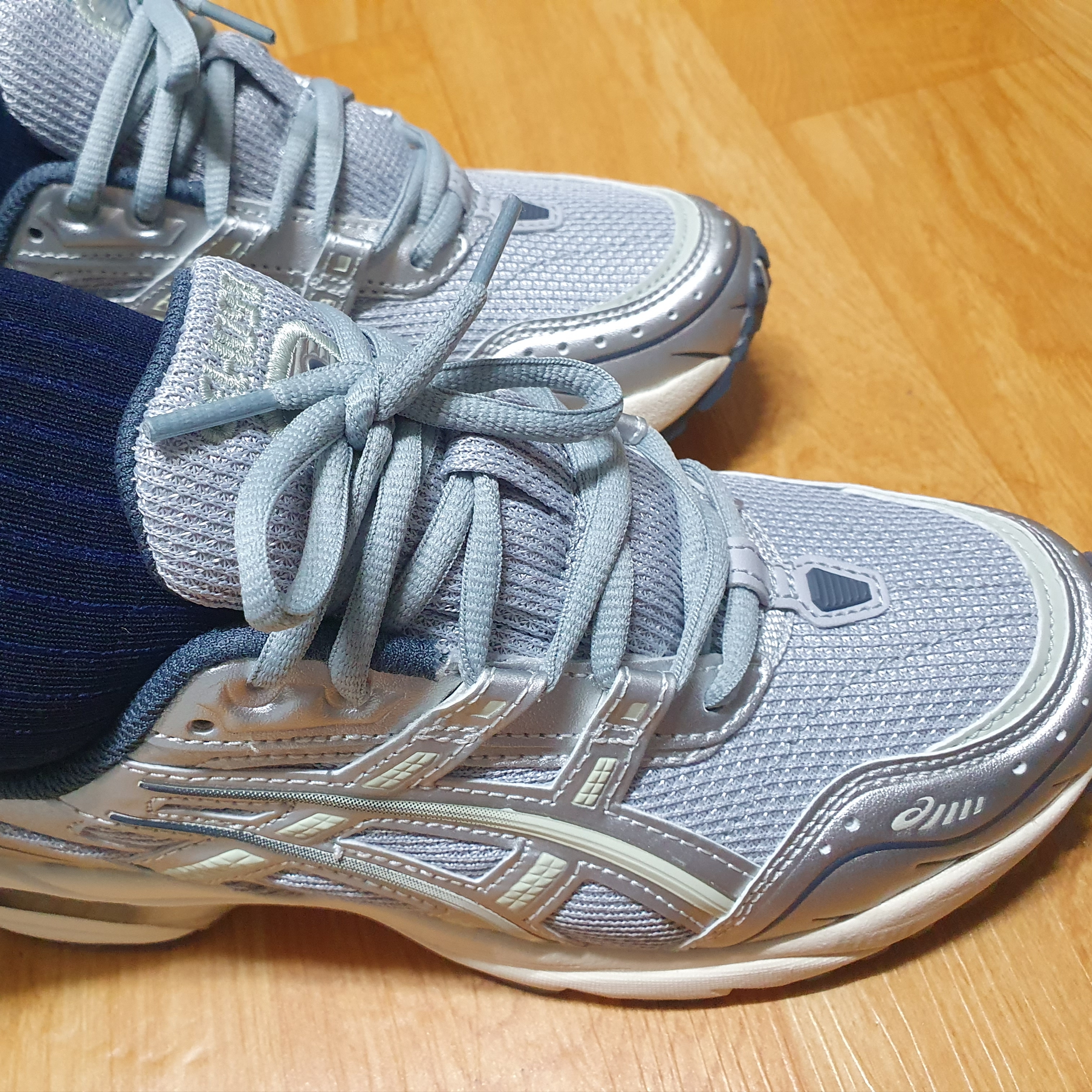 Asics Gel-1090 Piedmont Grey 착용 스타일