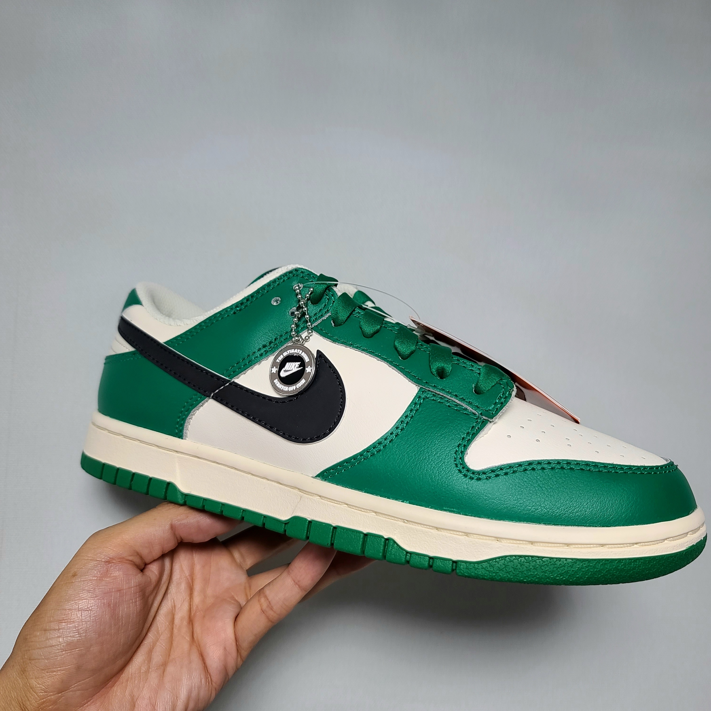 Nike Dunk Low Retro SE Jackpot Malachite 착용 스타일 - 2