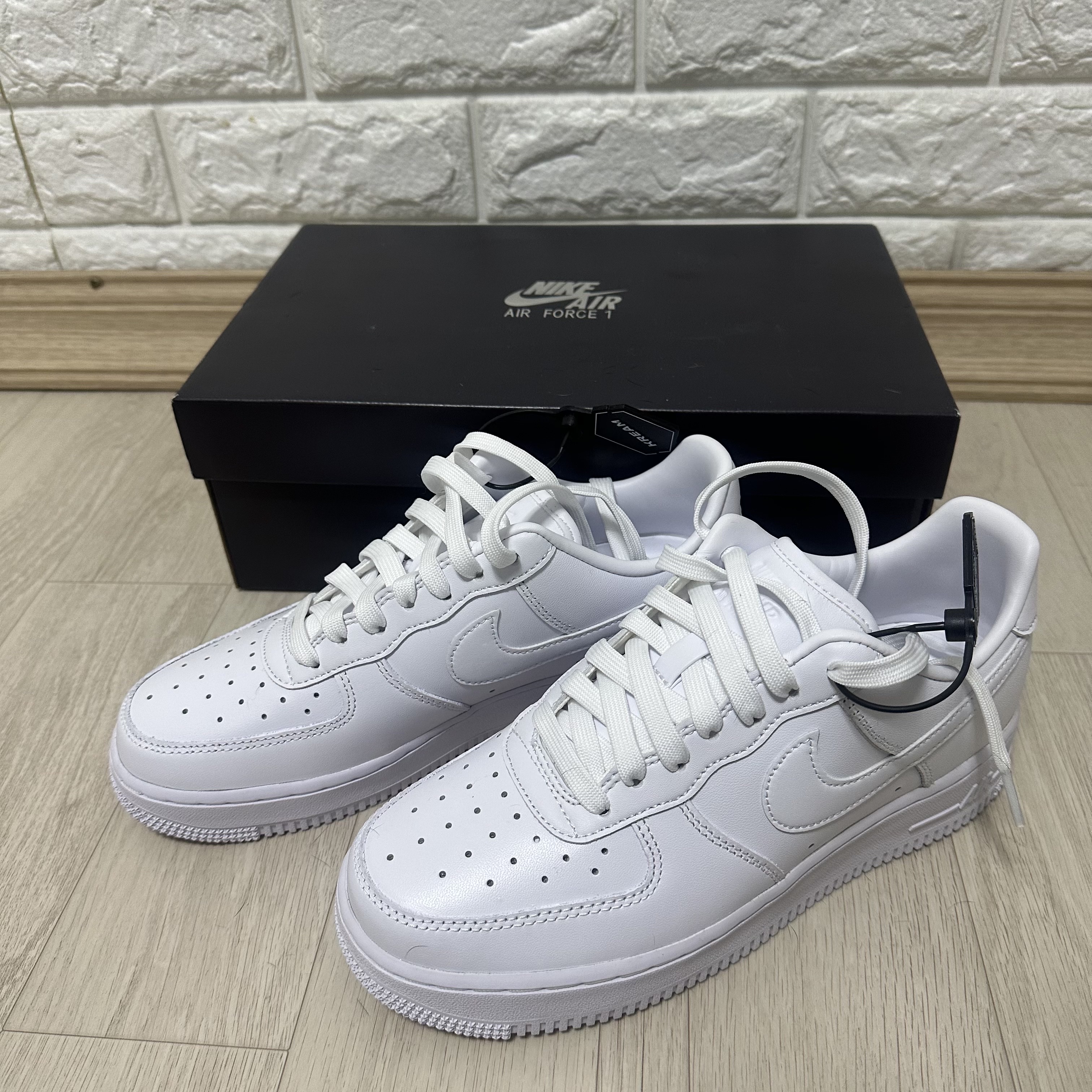 Nike Air Force 1 '07 Fresh White 착용 스타일 - 1