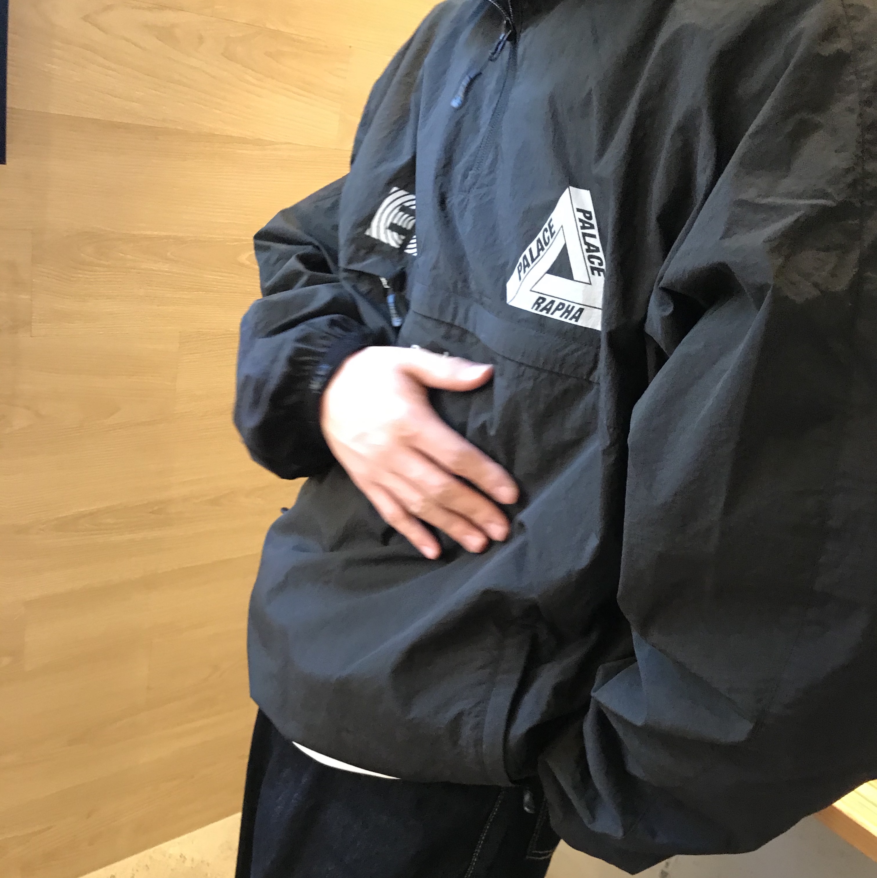 Palace x Rapha EF Education First Pullover Jacket Black - 22SS 착용 스타일 - 2
