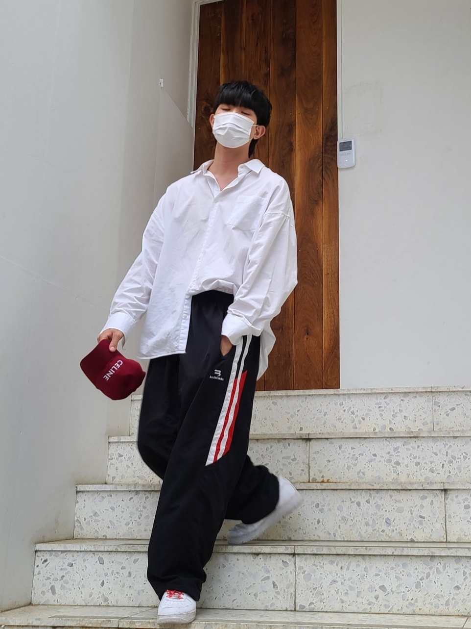 Nike x Supreme Air Force 1 Low White, Celine Baseball Cap in Cotton Black 착용 스타일