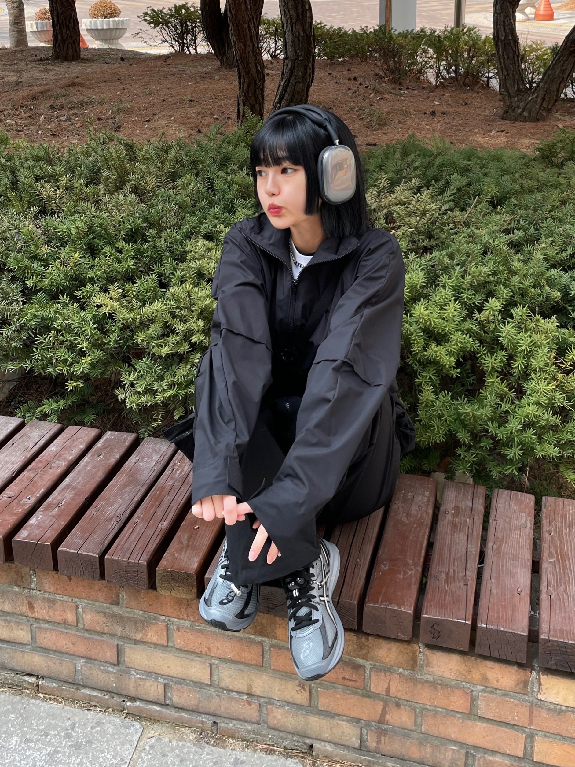 Apple AirPods Max Lightning Space Gray (Korean Ver.), Asics Jog 100 S Steel Grey - 2E Wide 착용 스타일 - 5