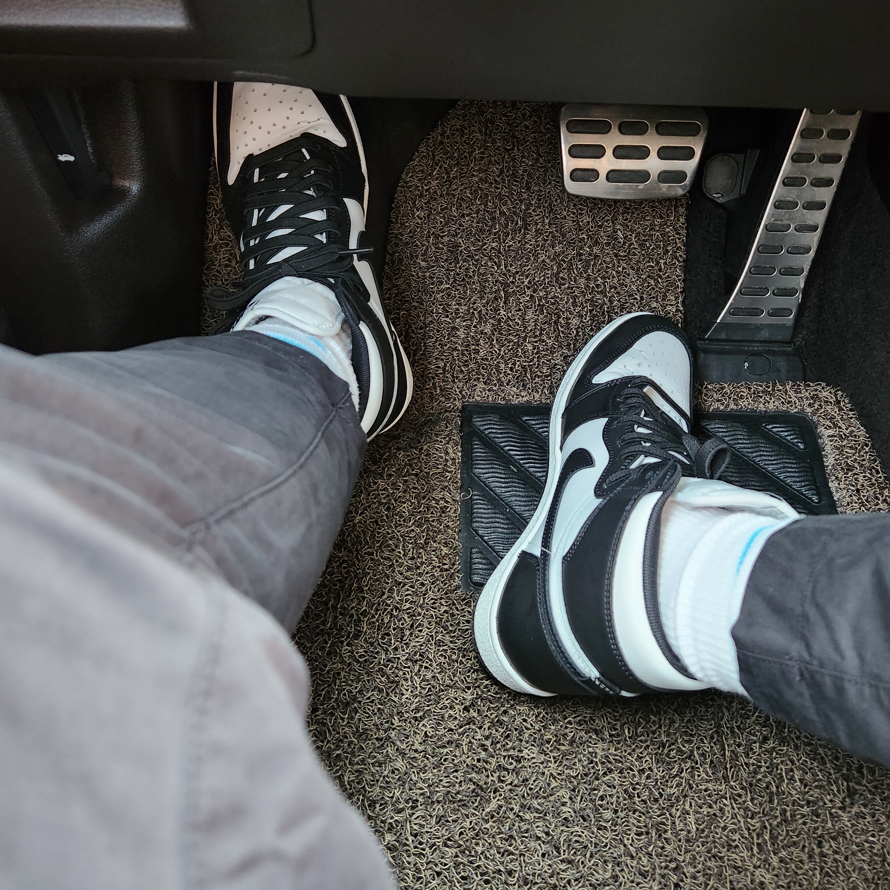 Jordan 1 High 85 Black White 착용 스타일