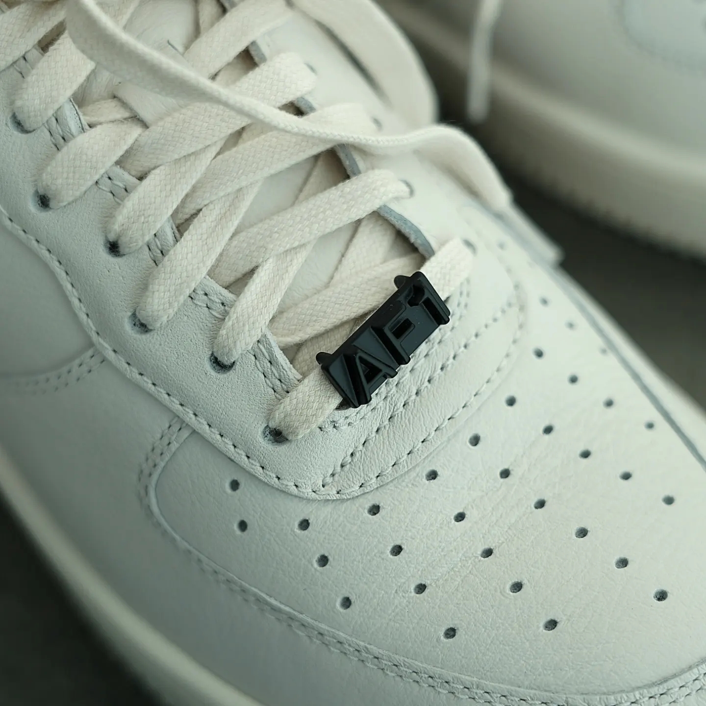 Nike x Ambush Air Force 1 Low SP Phantom 착용 스타일 - 4