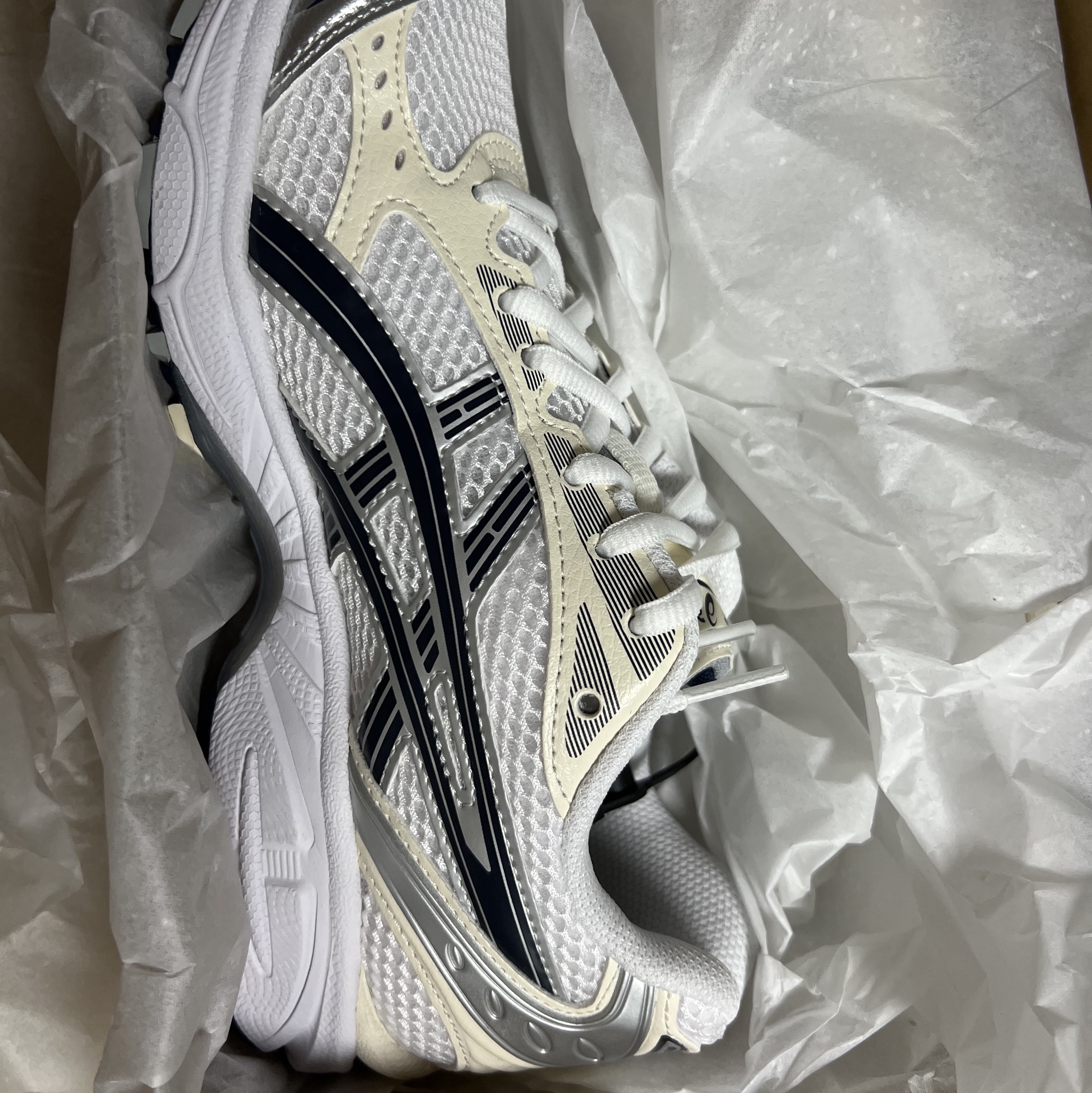 (W) Asics Gel-Kayano 14 White Midnight 착용 스타일 - 2