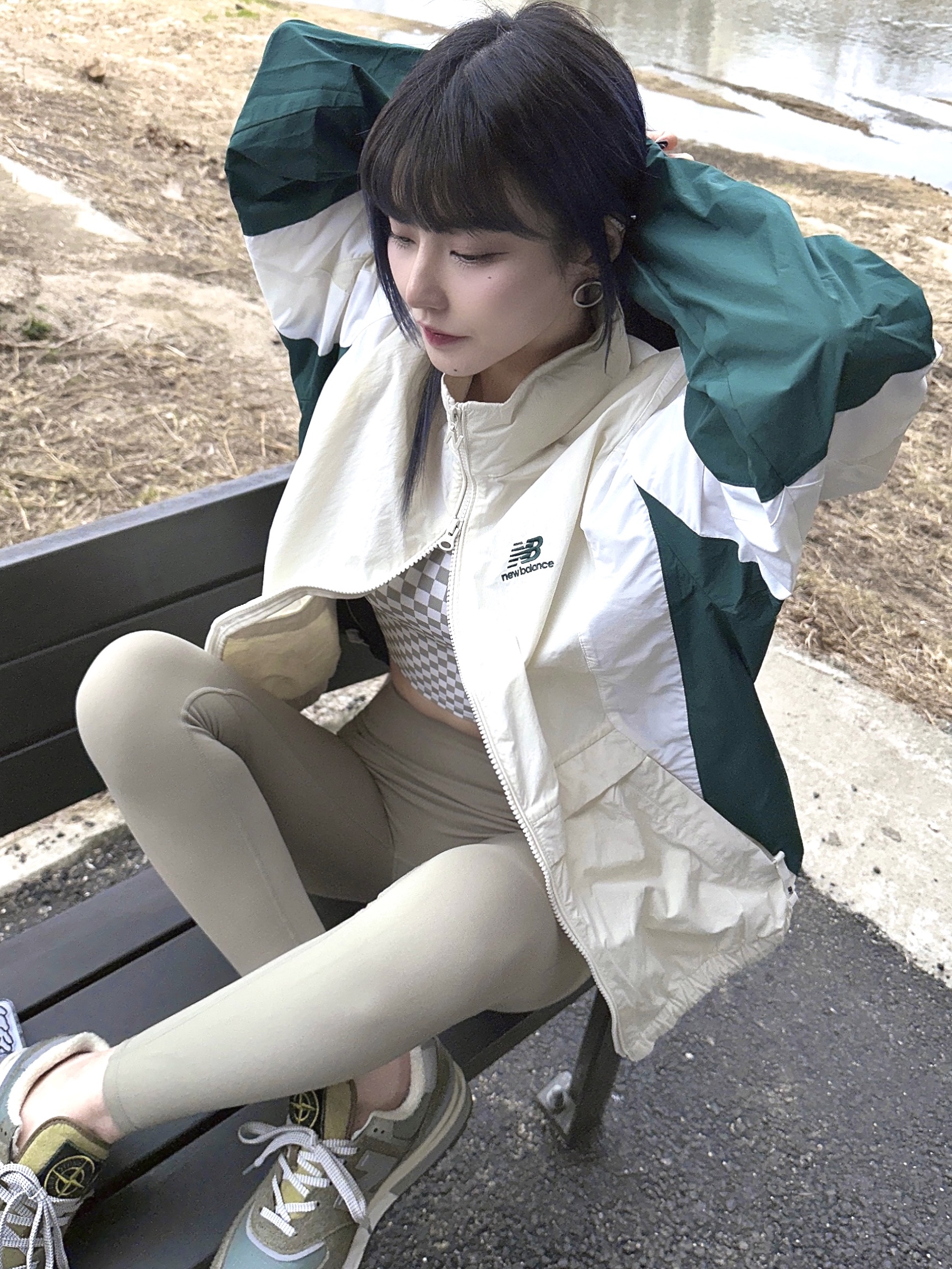 New Balance x Stone Island 574 Legacy Green 착용 스타일 - 2