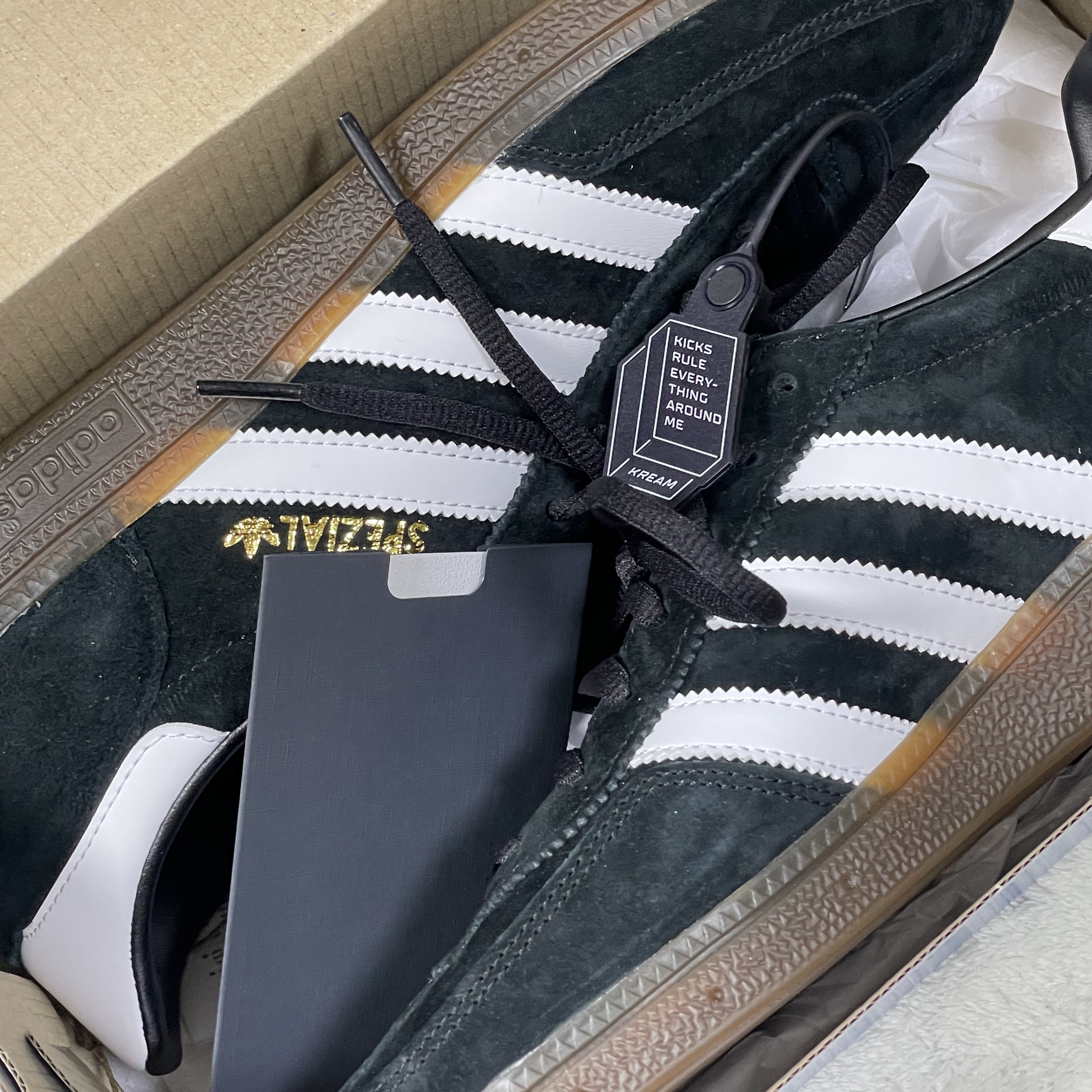 Adidas Spezial Handball Core Black 착용 스타일 - 2