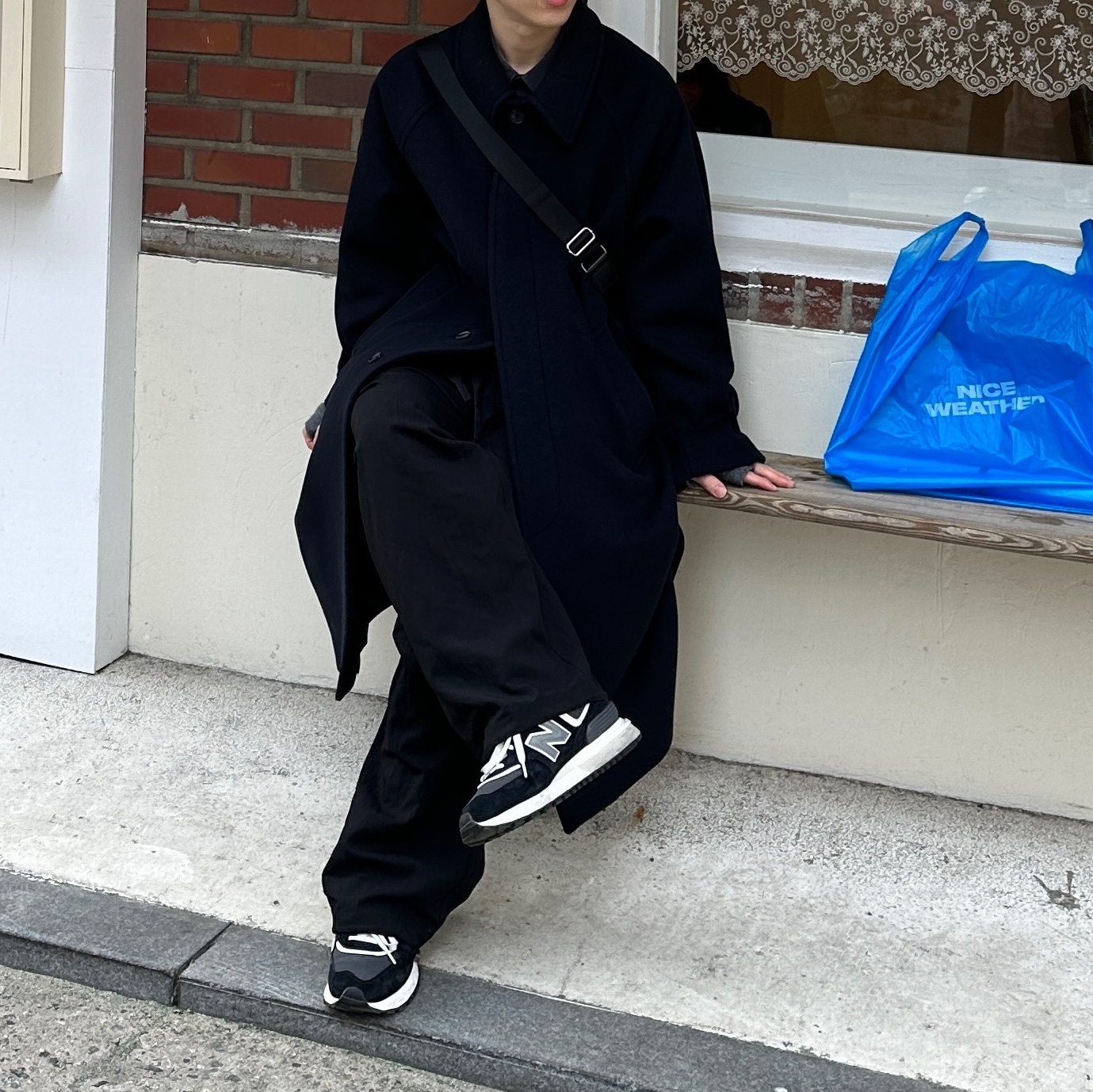 New Balance 574 Legacy Black 착용 스타일 - 2