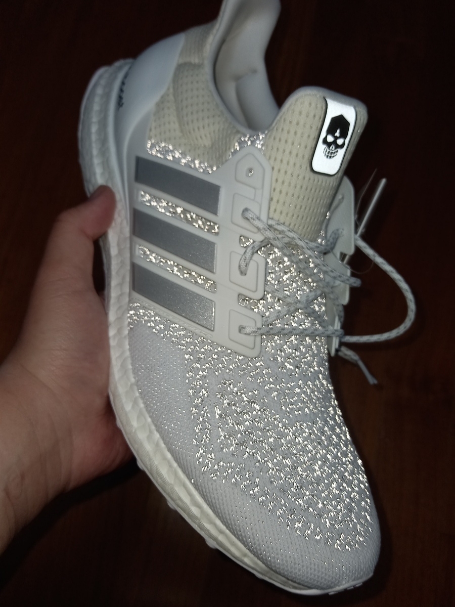 Adidas x Show Me The Money Ultraboost 1.0 White, Adidas x Show Me The Money Ultraboost 1.0 Black 착용 스타일 - 2