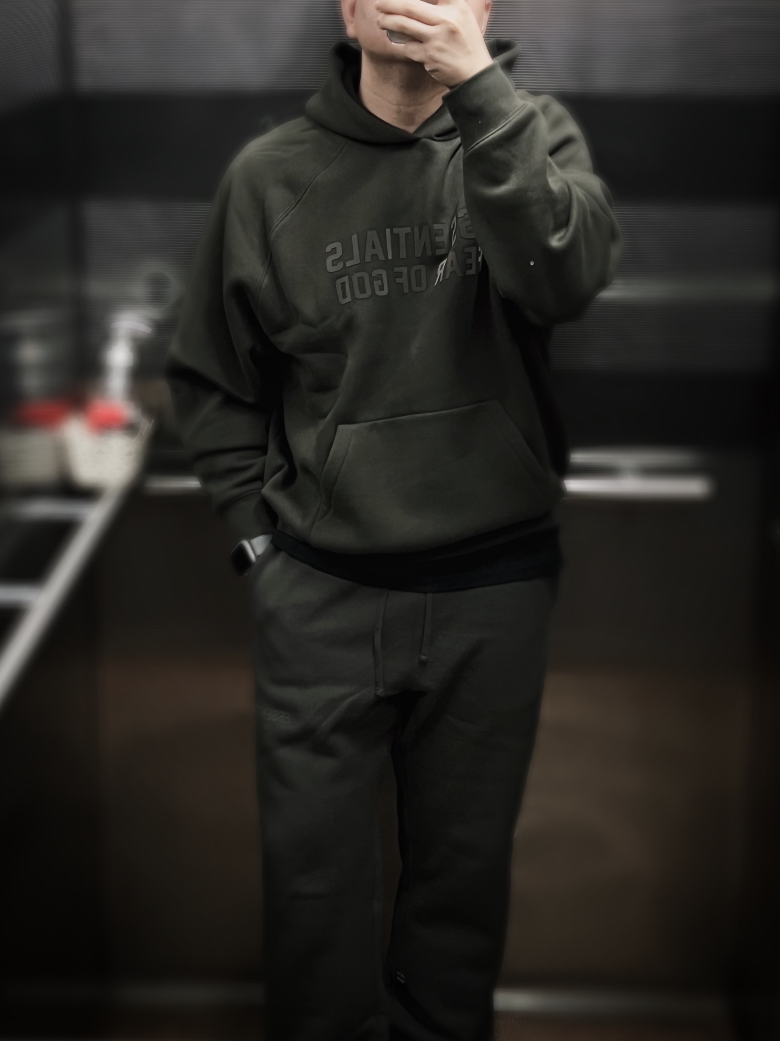 Essentials Hoodie Off Black - 22FW, Nike Air Force 1 '07 WB Flax 착용 스타일 - 3