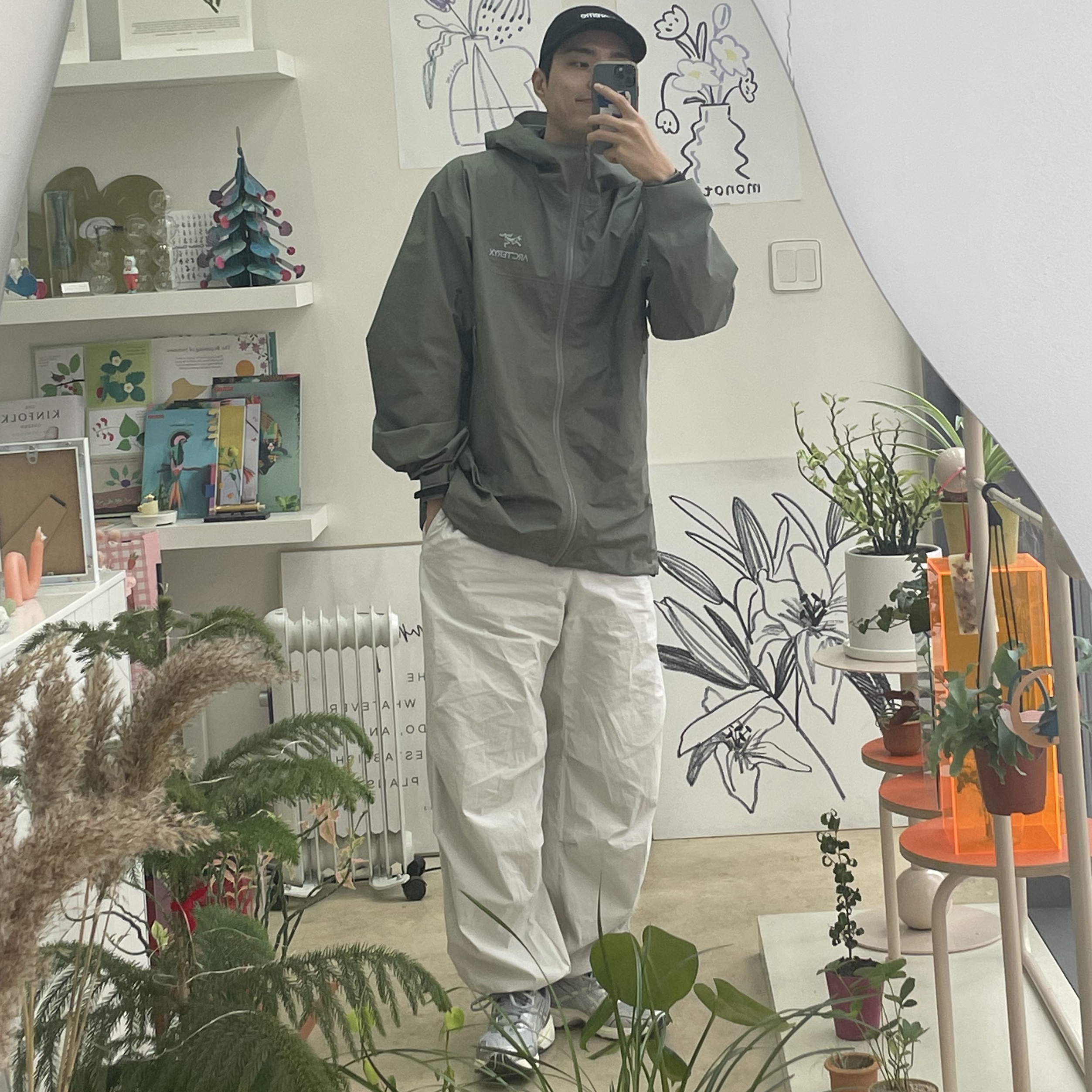 Supreme Washed Chino Twill Camp Cap Black, Arc'teryx Beta Jacket Forage 착용 스타일