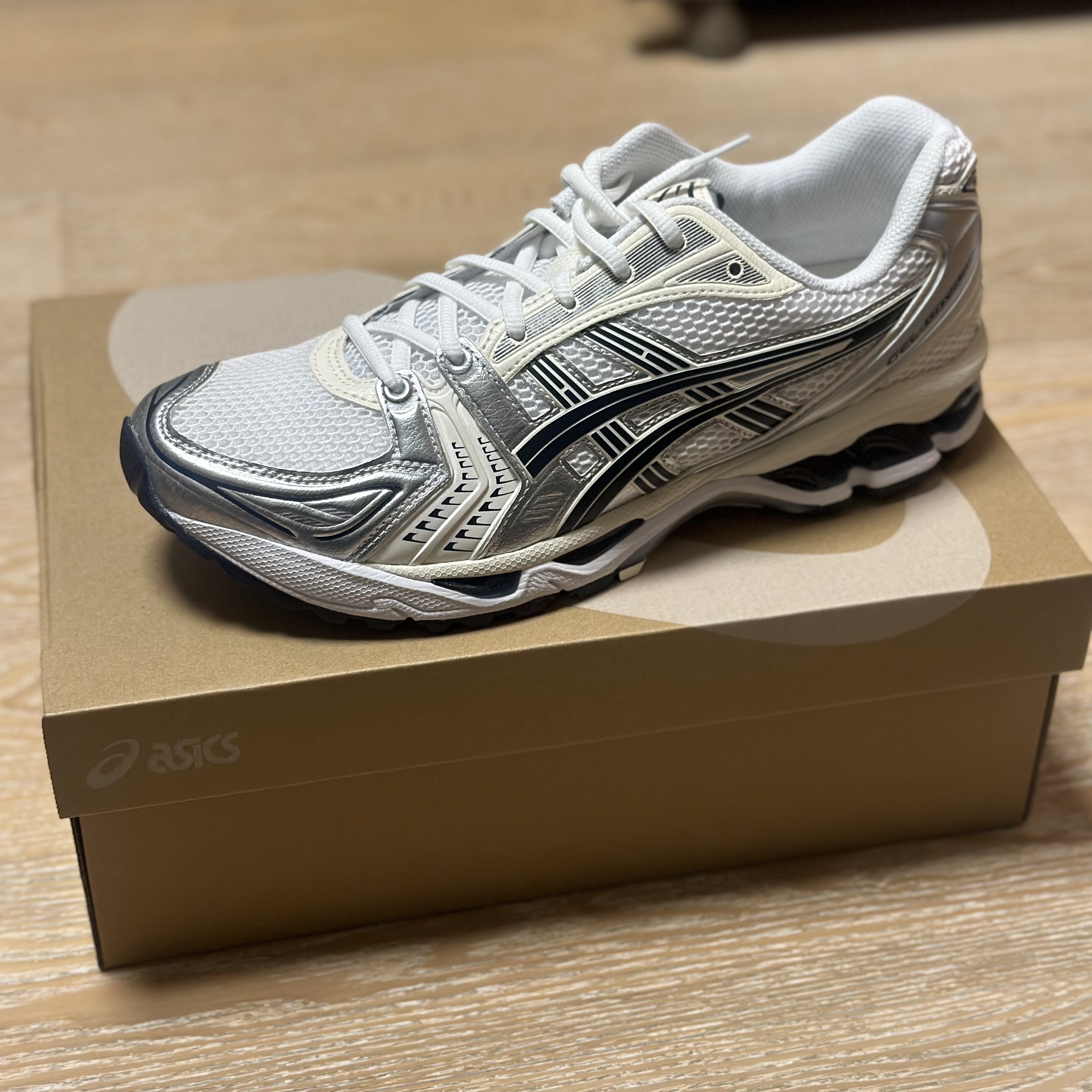 (W) Asics Gel-Kayano 14 White Midnight 착용 스타일 - 1