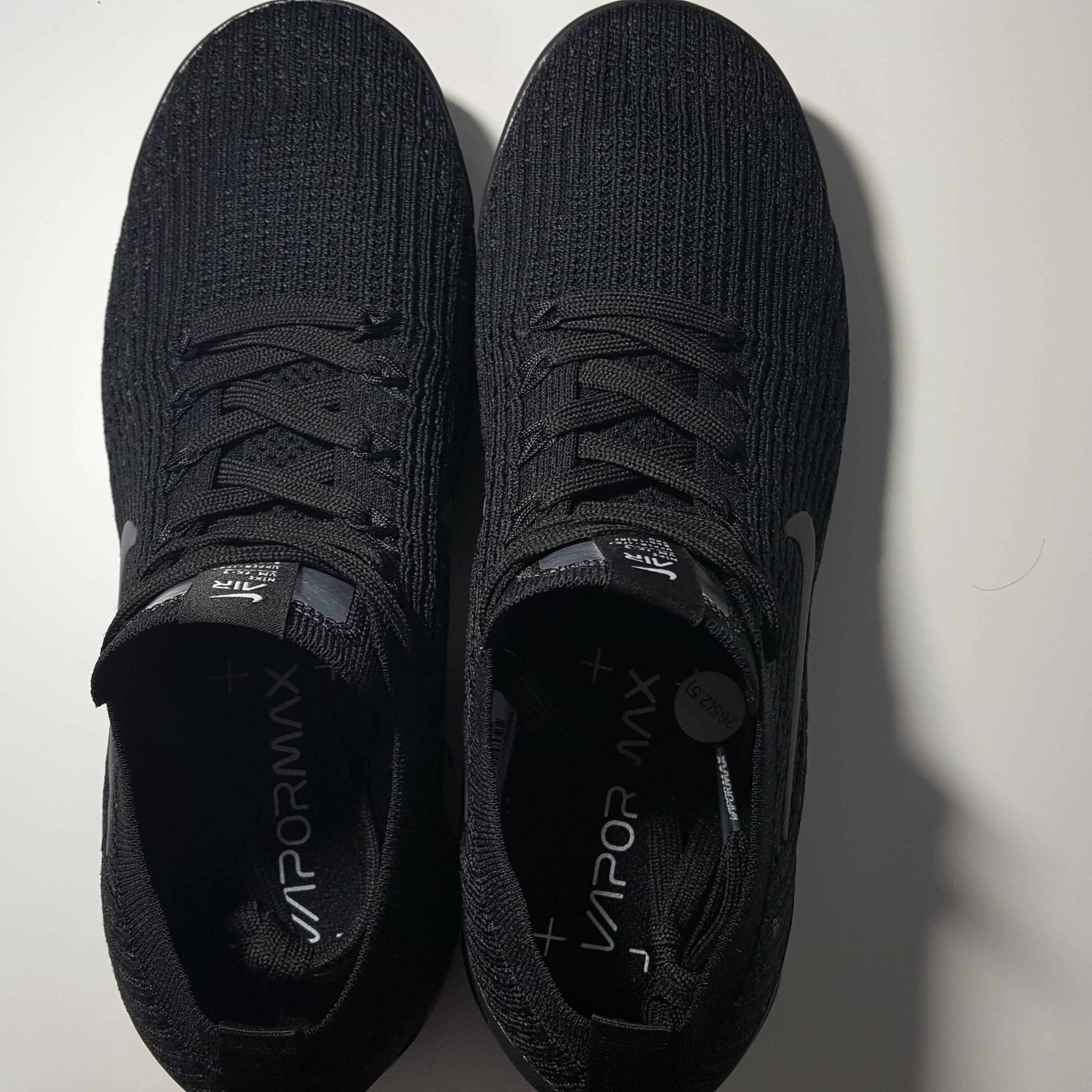 Nike Air VaporMax Flyknit 3.0 Triple Black 착용 스타일