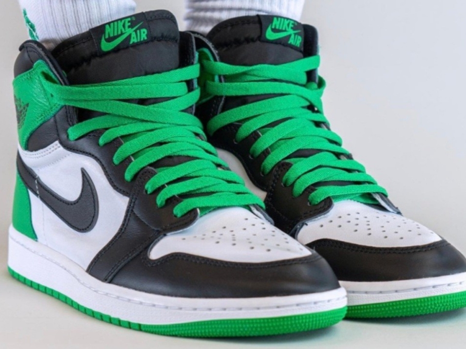 Jordan 1 Retro High OG Volt, Jordan 1 Retro High OG Black and Lucky Green 착용 스타일 - 3