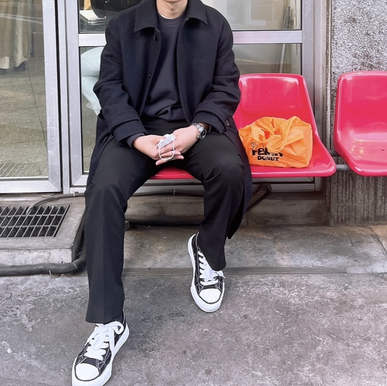 Maison Mihara Yasuhiro Peterson OG Sole Canvas Low Sneakers Black 착용 스타일