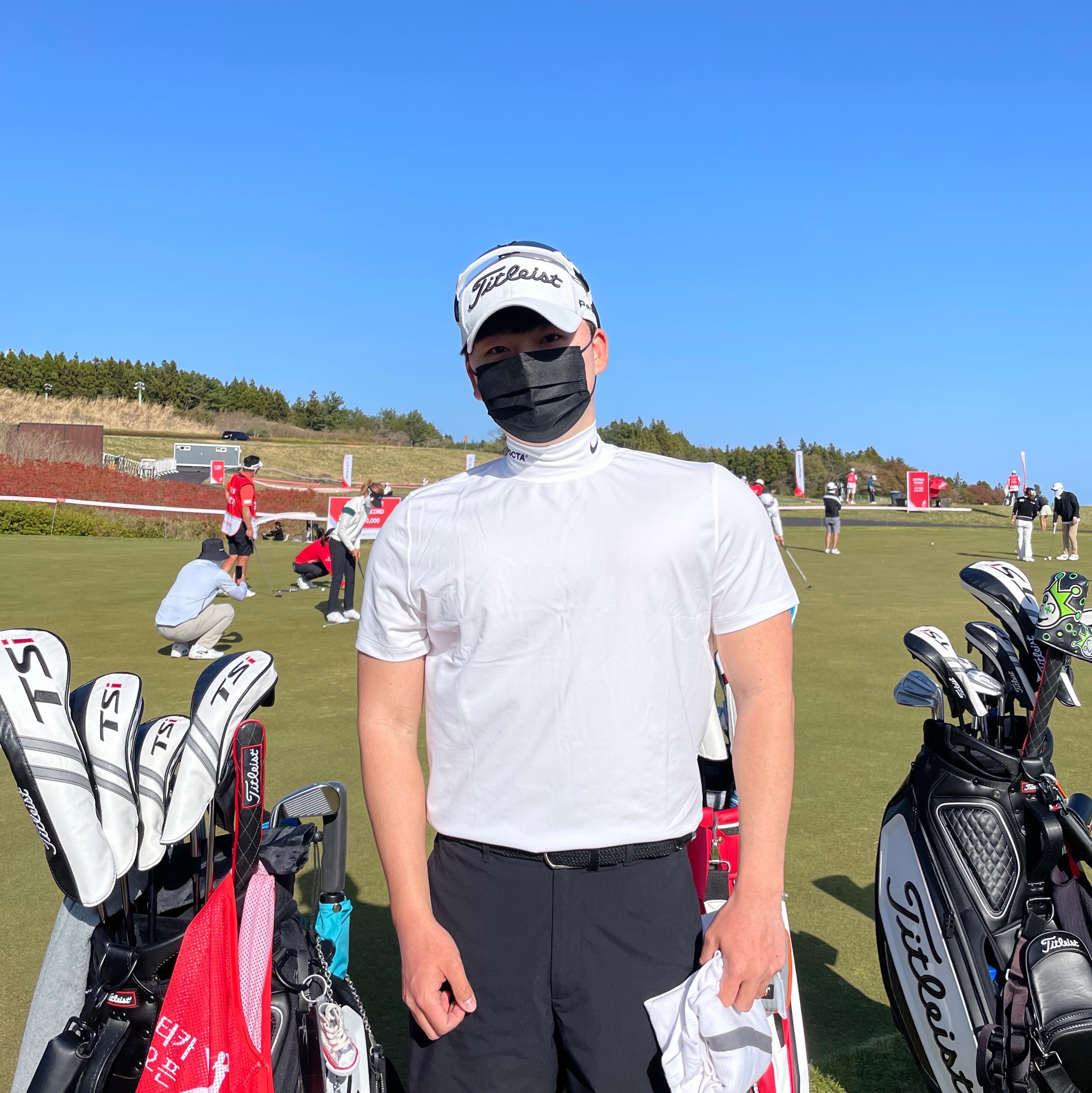 Nike x Drake Nocta Golf Mock Neck Top White - Asia 착용 스타일