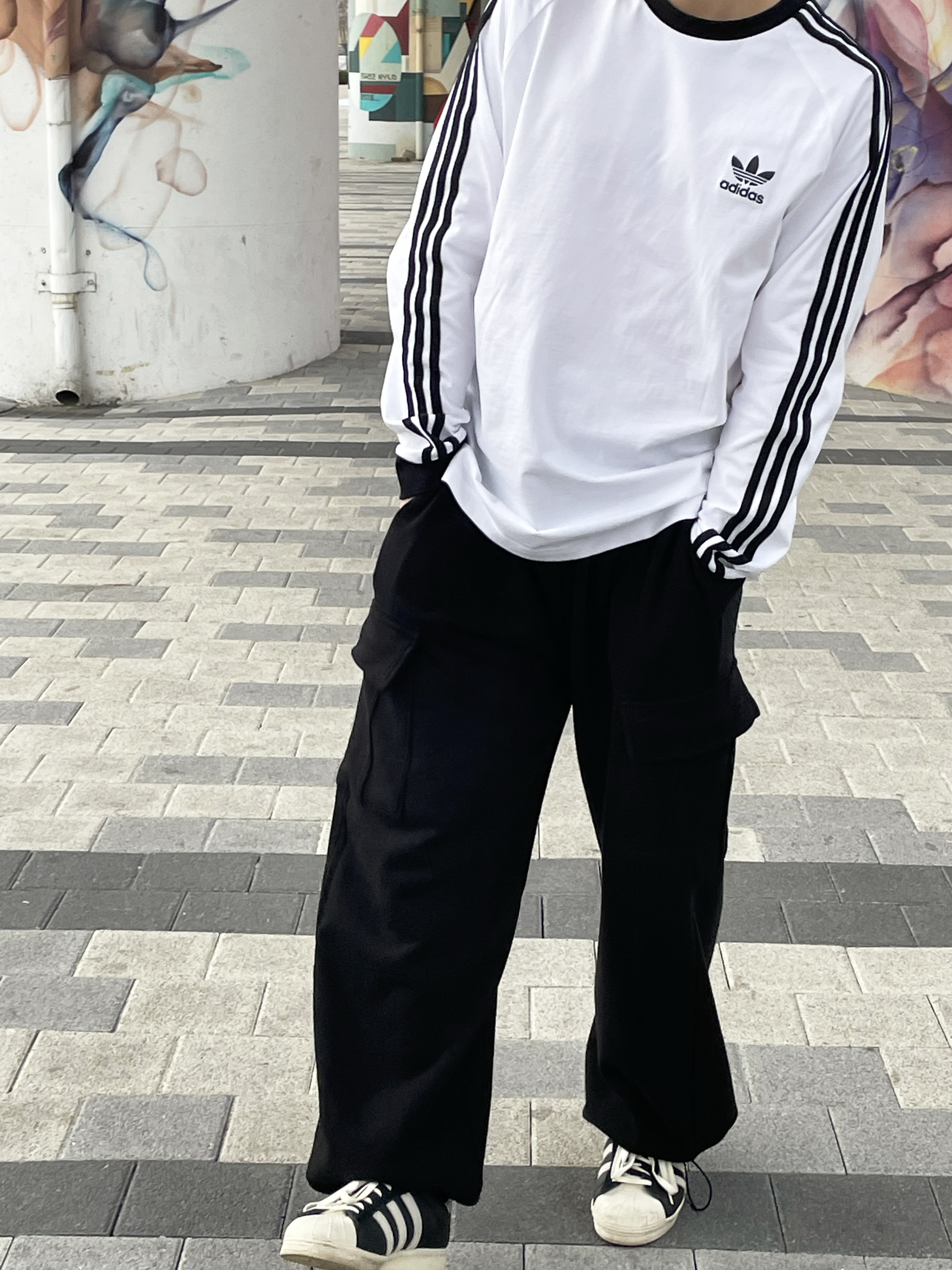 Adidas Superstar 82 Black White 착용 스타일 - 5