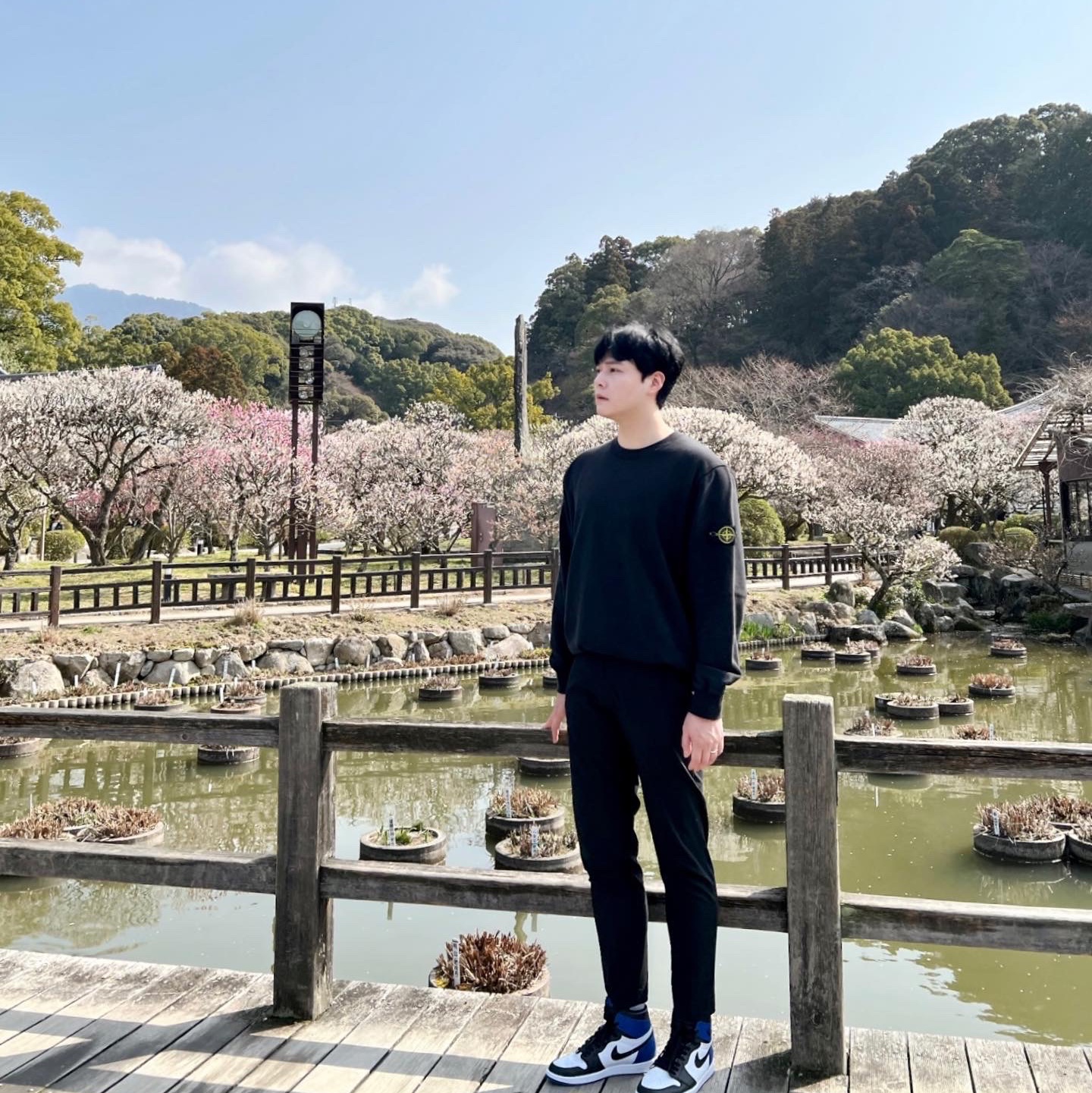 Stone Island 63020 Crewneck Sweatshirt Black - 22FW 착용 스타일