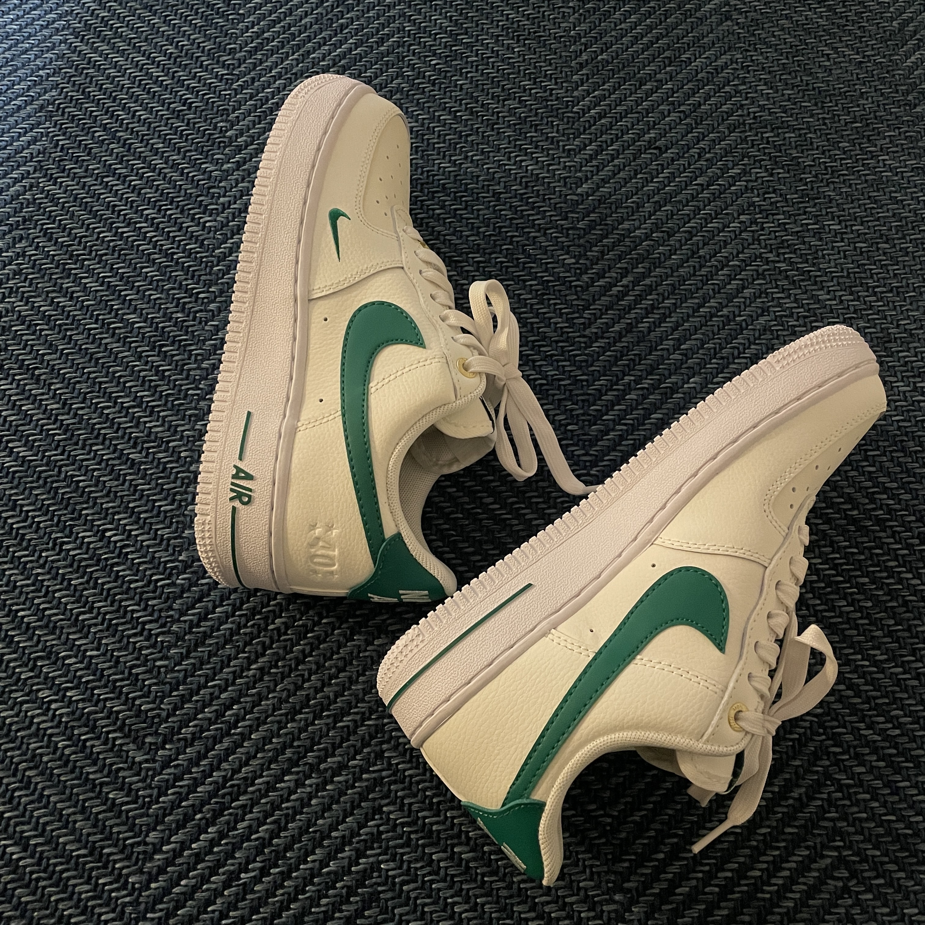 (W) Nike Air Force 1 '07 SE 40th Anniversary Join Forces Sail Malachite 착용 스타일