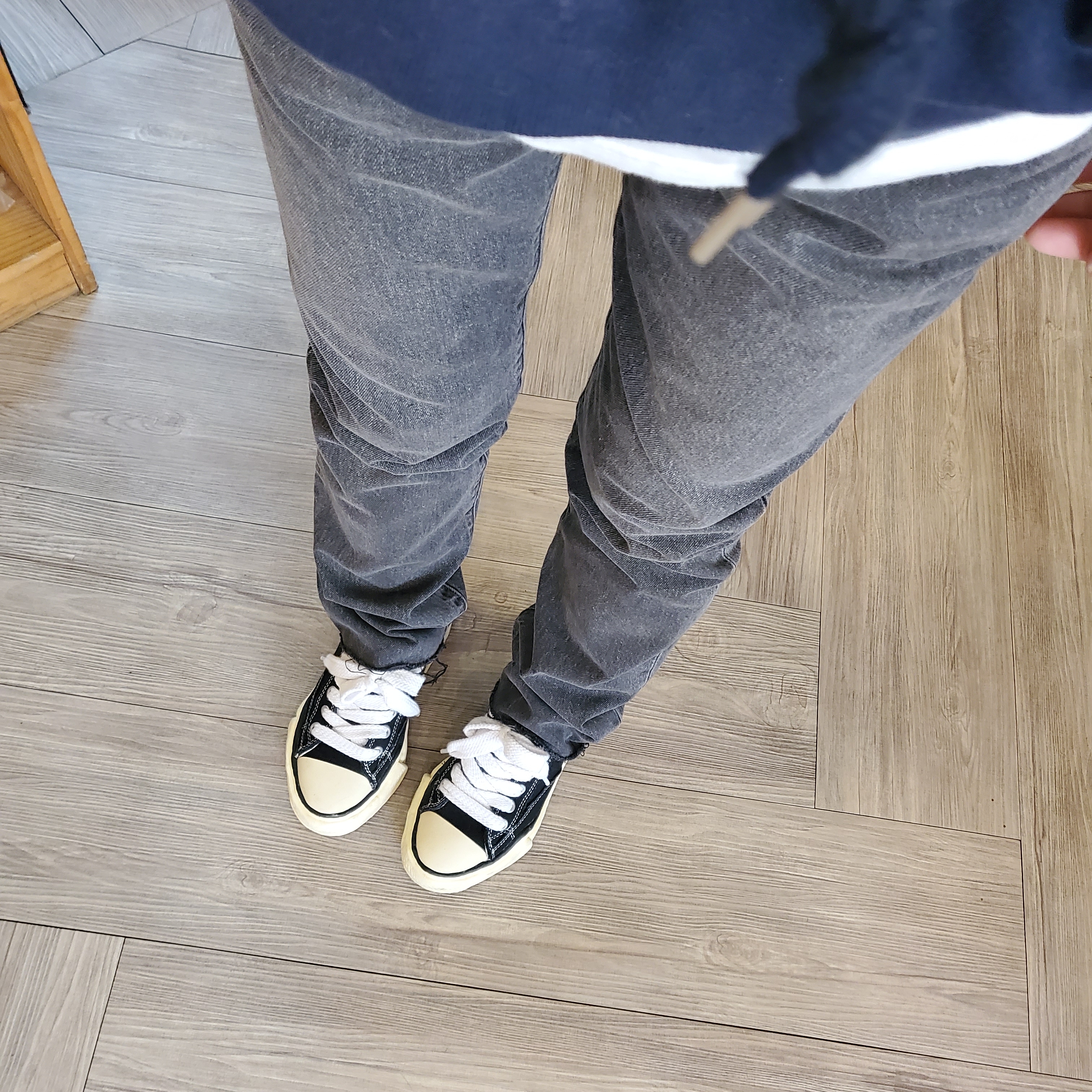 Maison Mihara Yasuhiro Peterson VL OG Sole Canvas Low-top Sneakers Black 착용 스타일 - 1