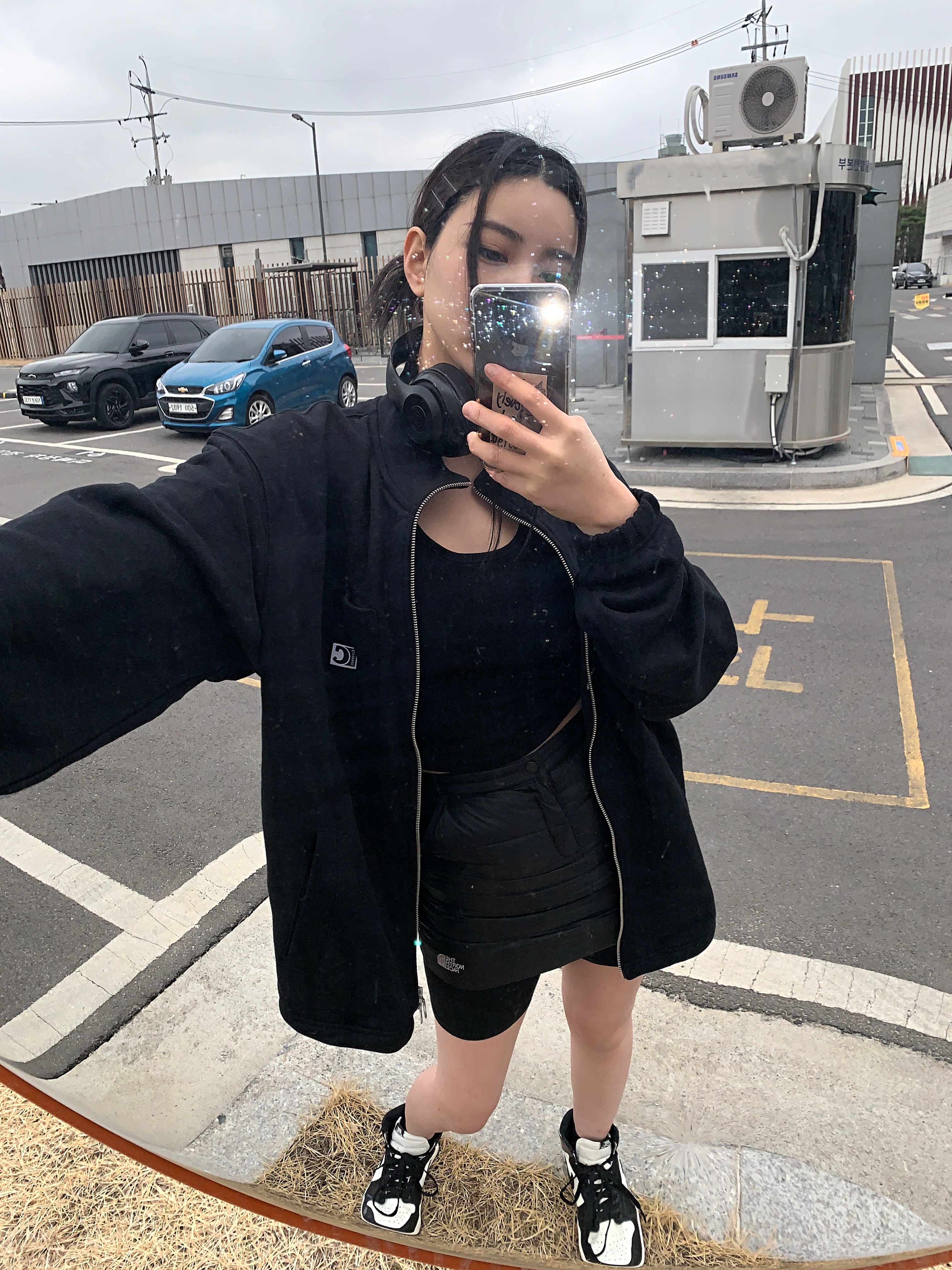 Jordan 1 Retro High OG Black Mocha 착용 스타일