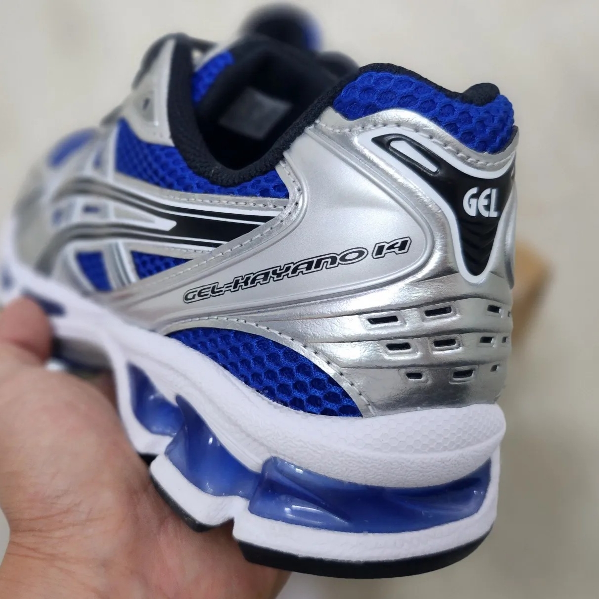 Asics Gel-Kayano 14 Monaco Blue Black 착용 스타일 - 3