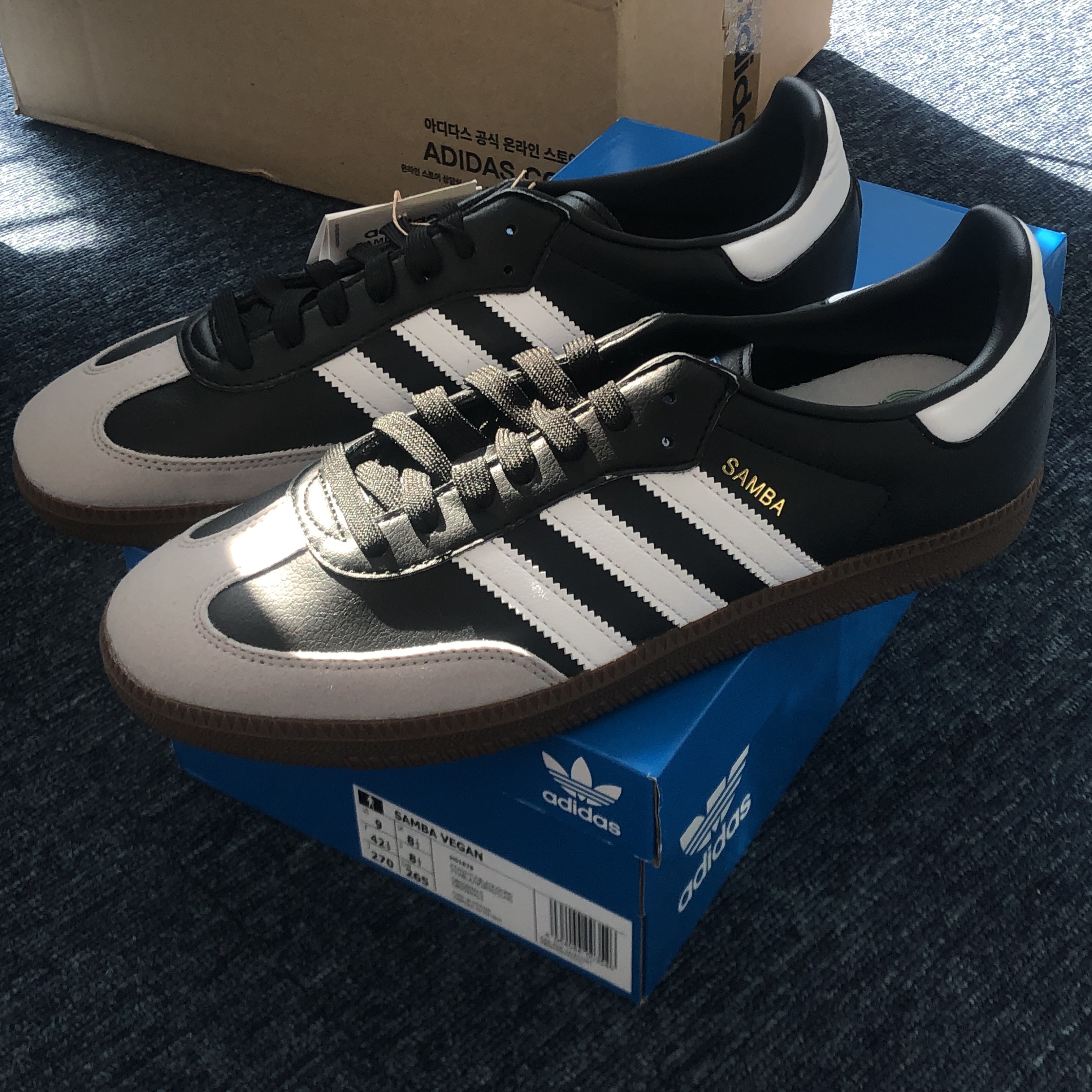 Adidas Samba Vegan Black White 착용 스타일