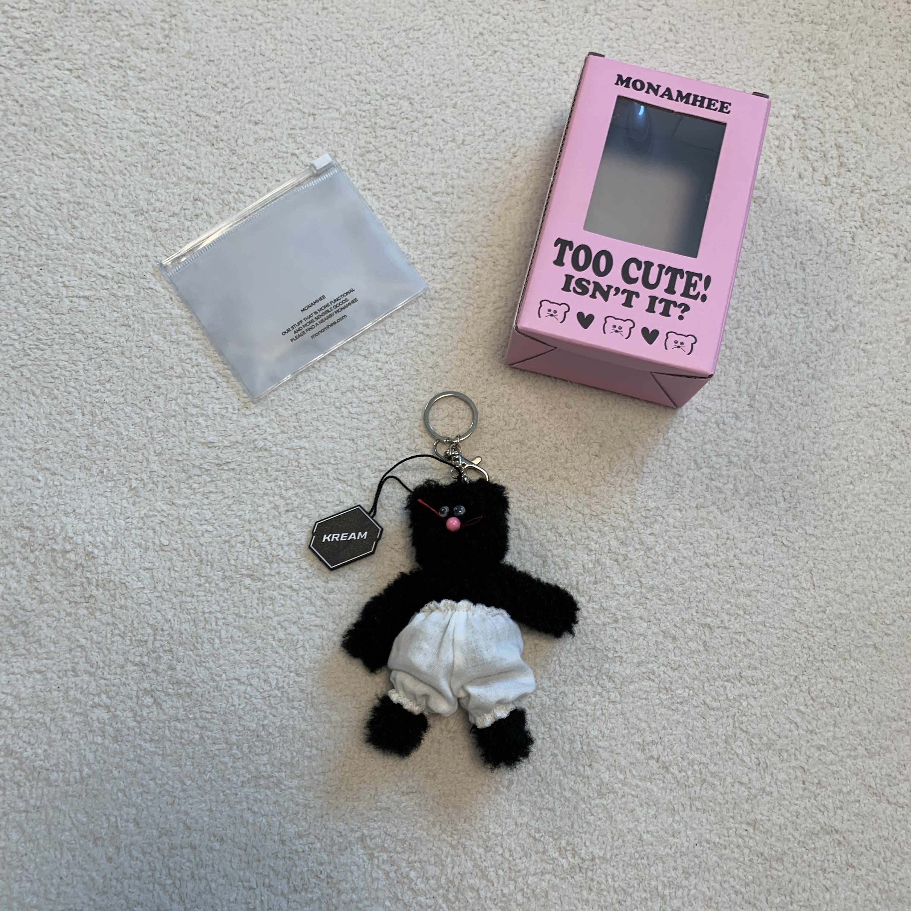 Monamhee Beulpingi Keyring Black, Chanel Small Gabrielle Backpack Aged Calfskin & Gold Silver Black 착용 스타일 - 1