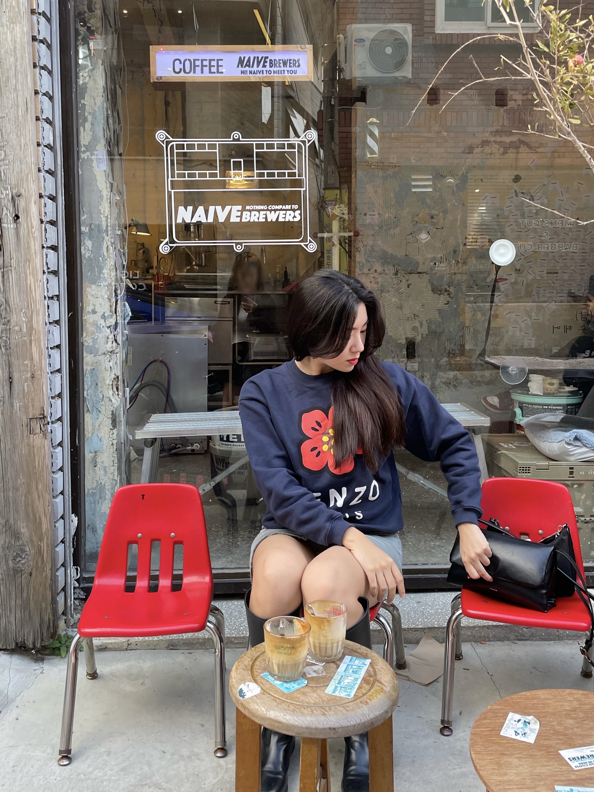 Kenzo Boke Flower Sweatshirt Midnight Blue 착용 스타일 - 2