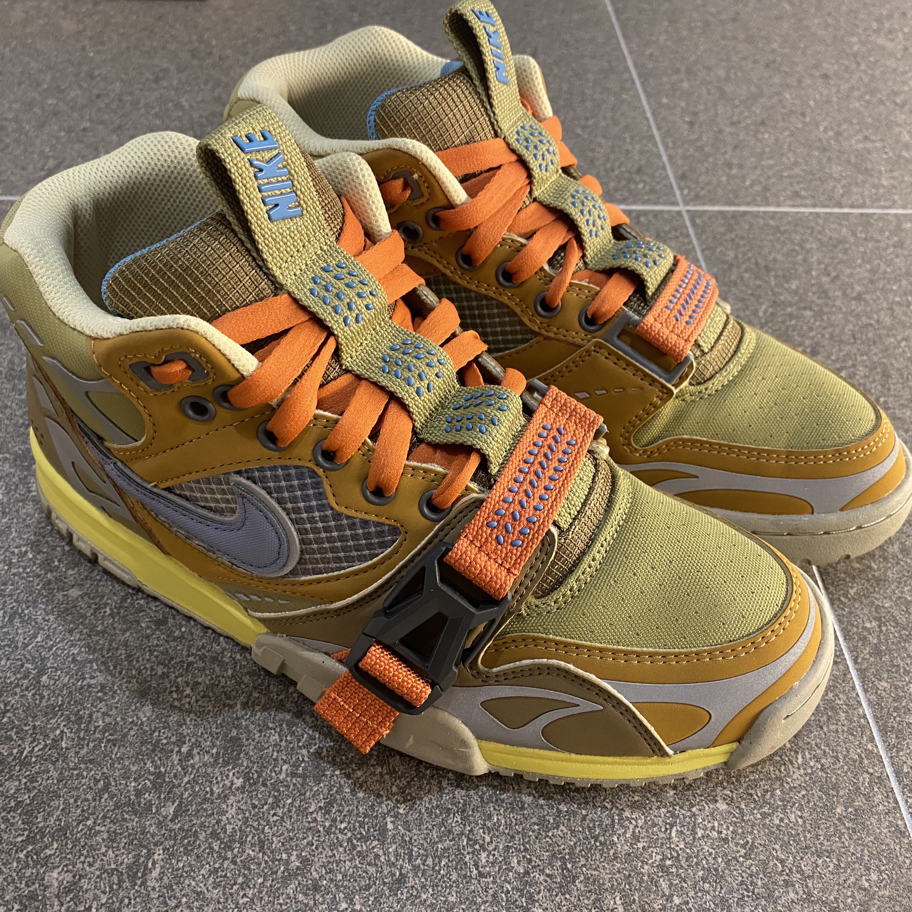 Nike Air Trainer 1 SP Coriander 착용 스타일