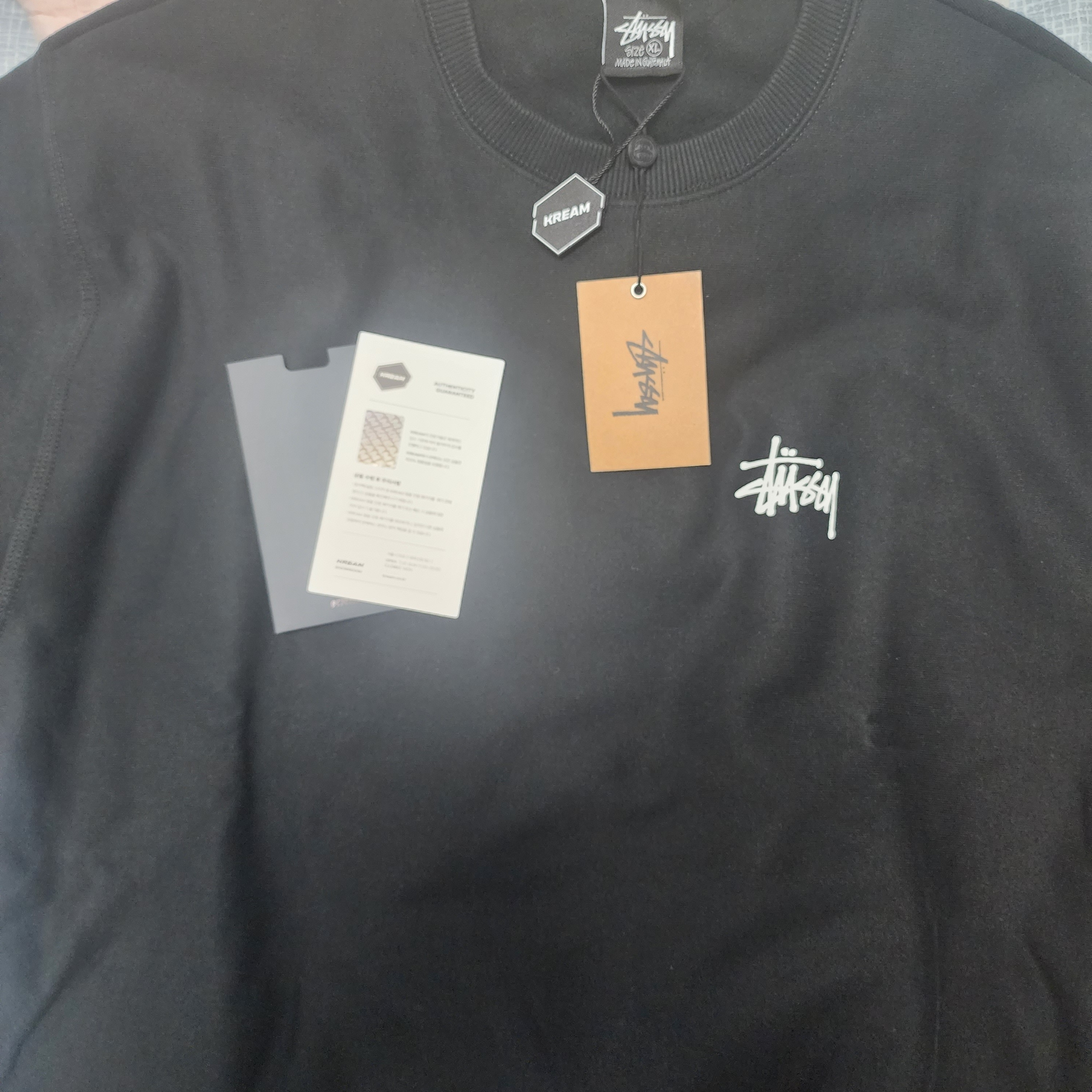 Stussy Basic Stussy Crew Black 2022 착용 스타일 - 1
