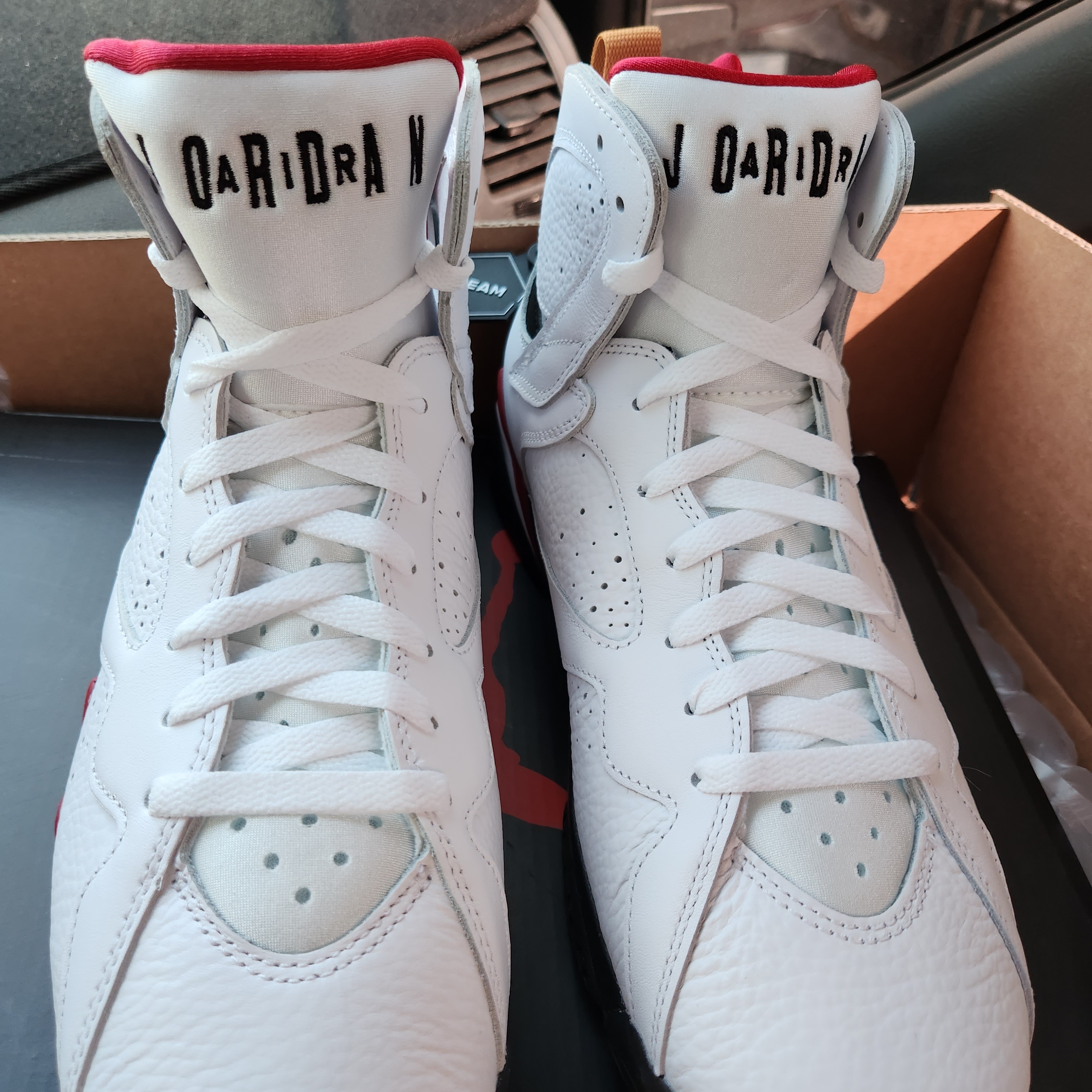 Jordan 7 Retro Cardinal 2022 착용 스타일 - 4