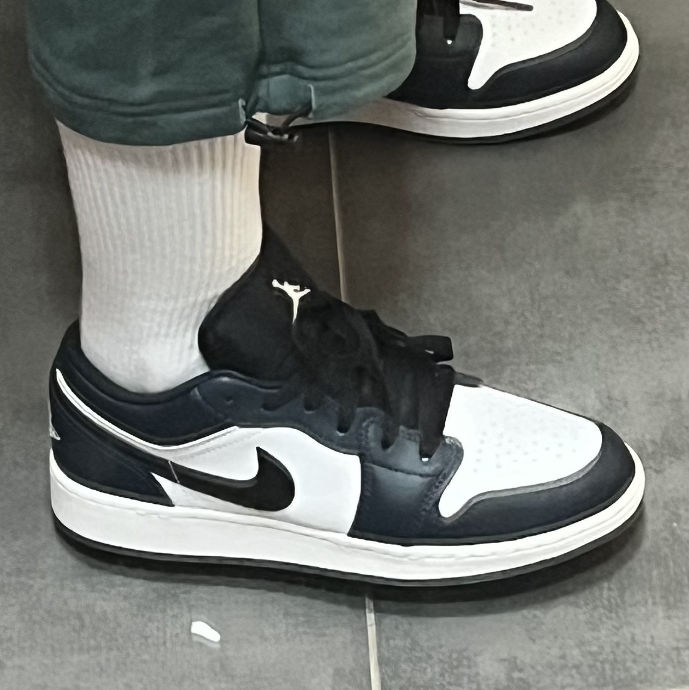(GS) Jordan 1 Low Armory Navy 착용 스타일 - 1