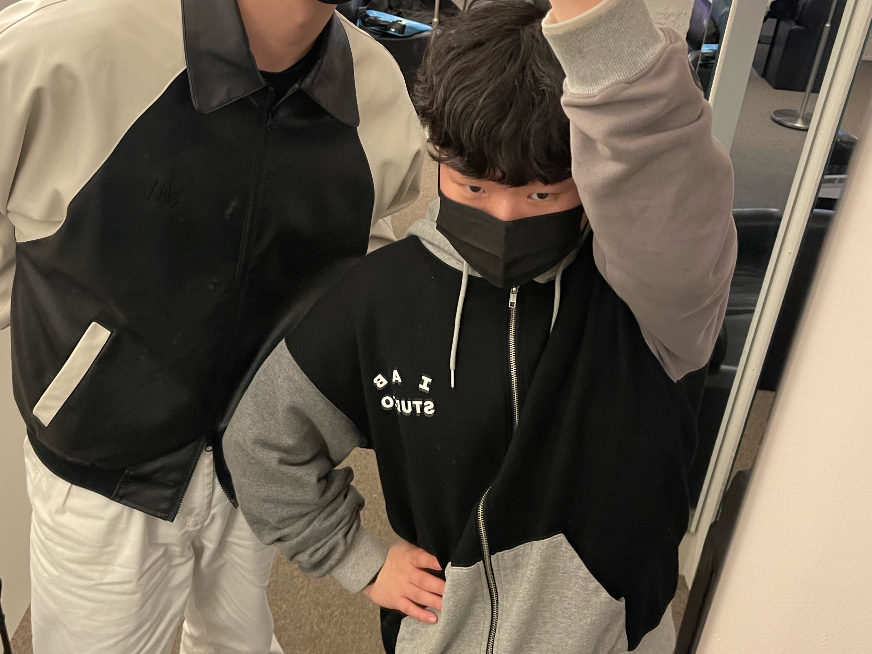 IAB Studio x Niniz Zip-up Hoodie 착용 스타일