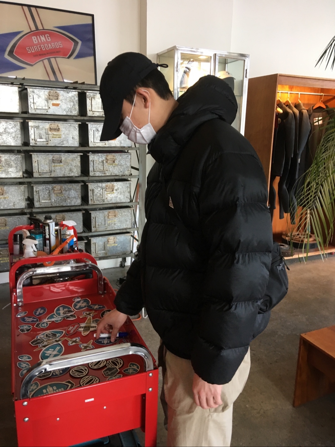 Nike NRG ACG SSNL Lungs Long Sleeve T-Shirt Black - Asia, Nike ACG Therma-Fit ADV Lunar Lake Puffer Jacket Black - Asia 착용 스타일 - 1