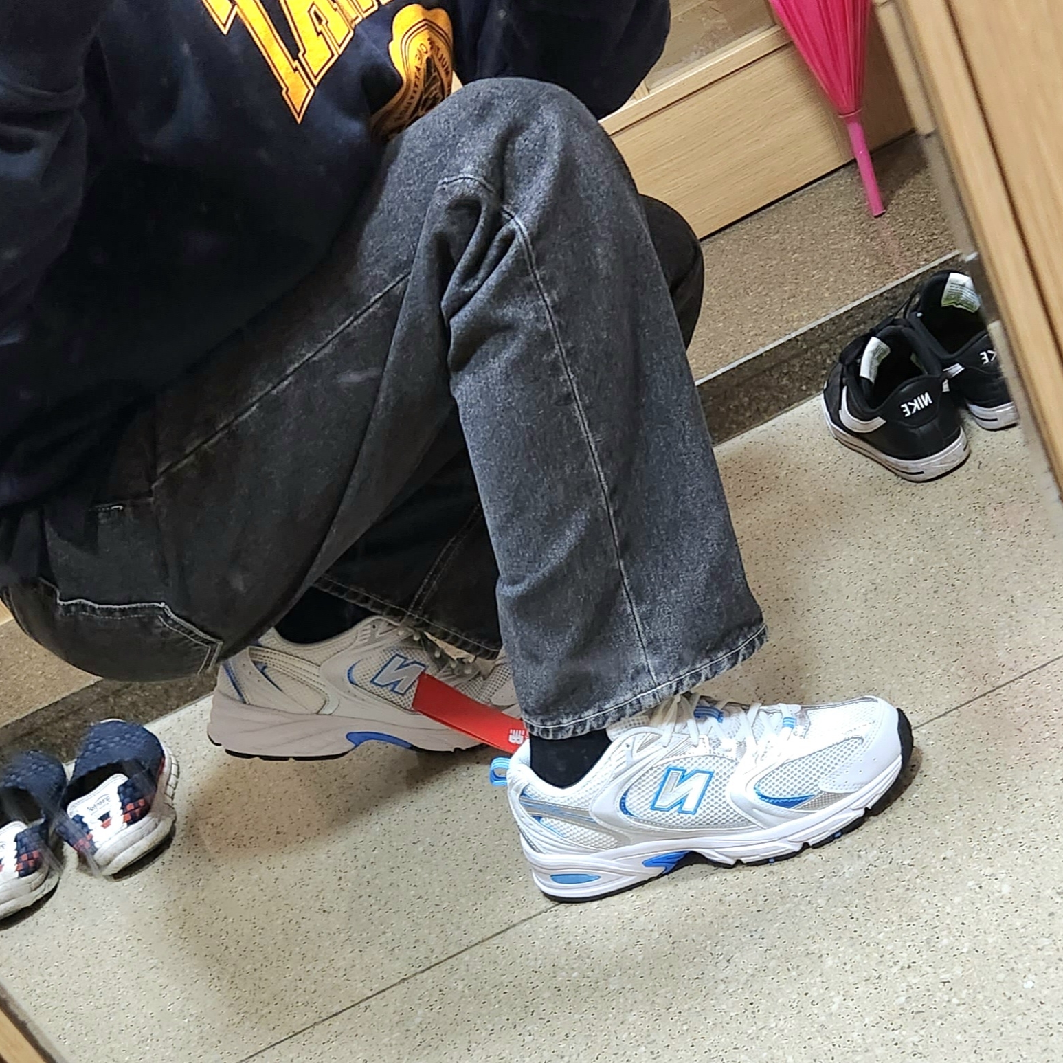 New Balance 530 Sky Blue 착용 스타일