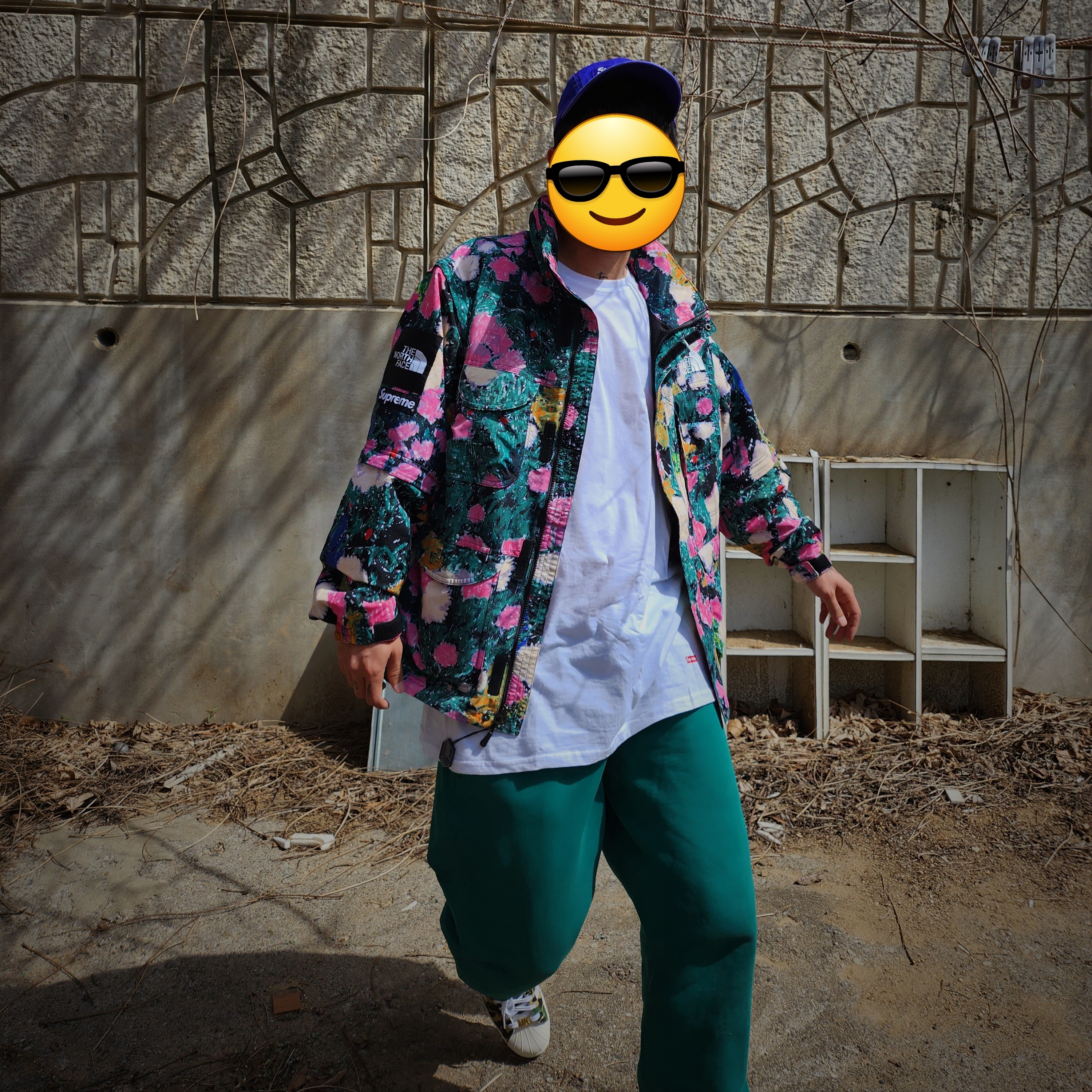 Supreme Washed Chino Twill Camp Cap Purple - 23SS, Supreme x The North Face Trekking Convertible Jacket Flowers - 22SS 착용 스타일 - 2