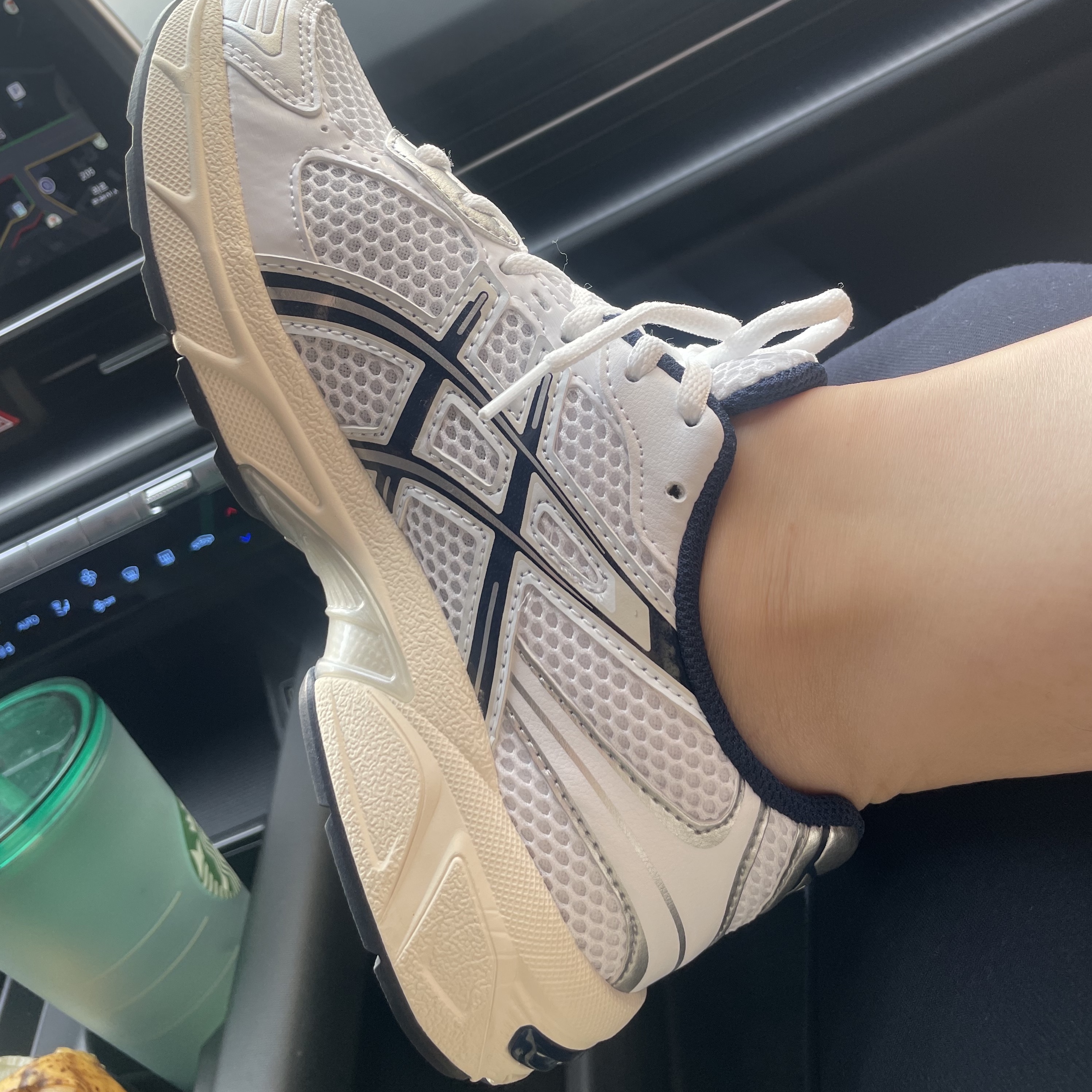 (W) Asics Gel-1130 White Midnight 착용 스타일 - 1