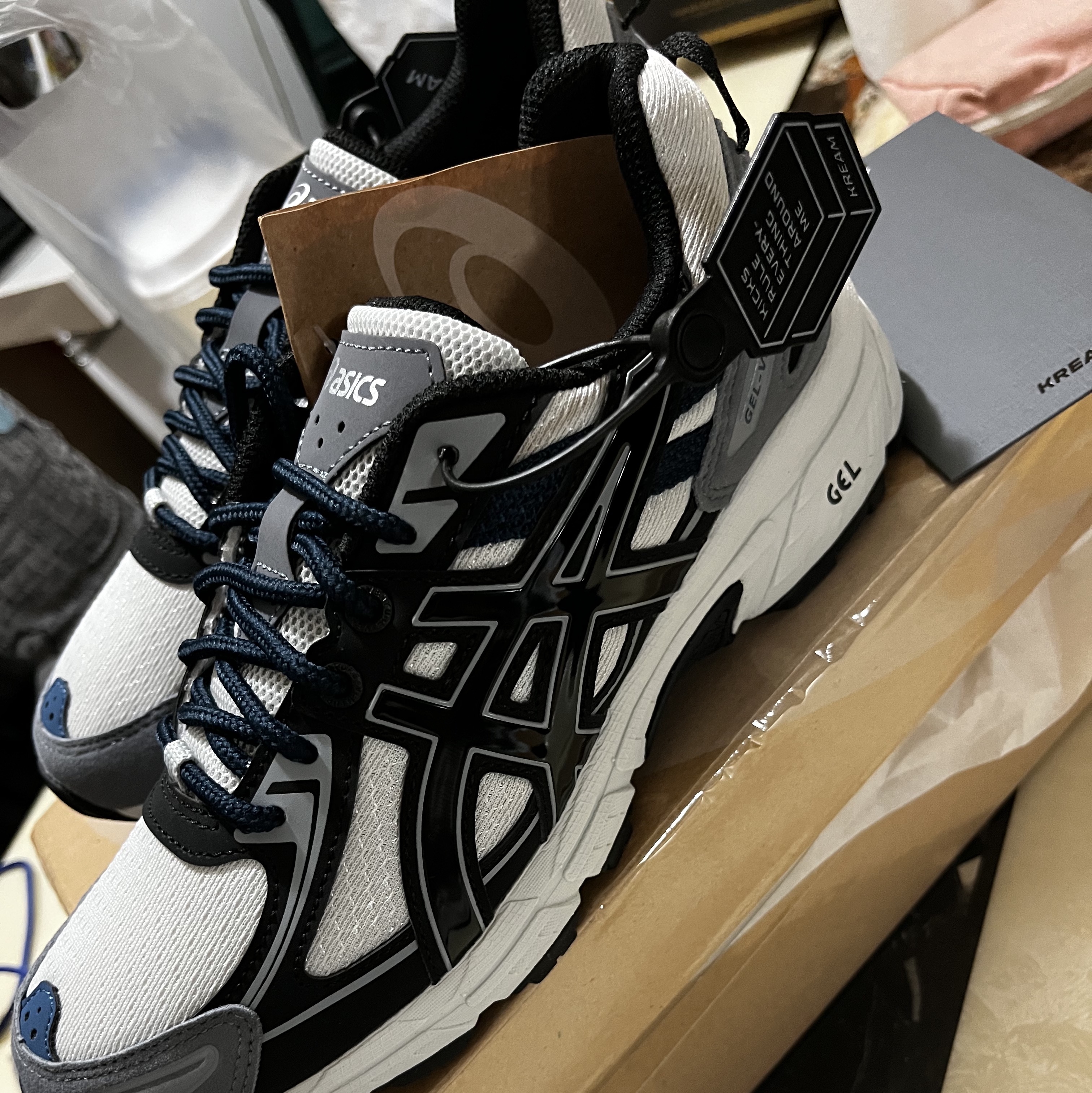 Asics Gel-Venture 6 SPS Glacier Grey 착용 스타일 - 2