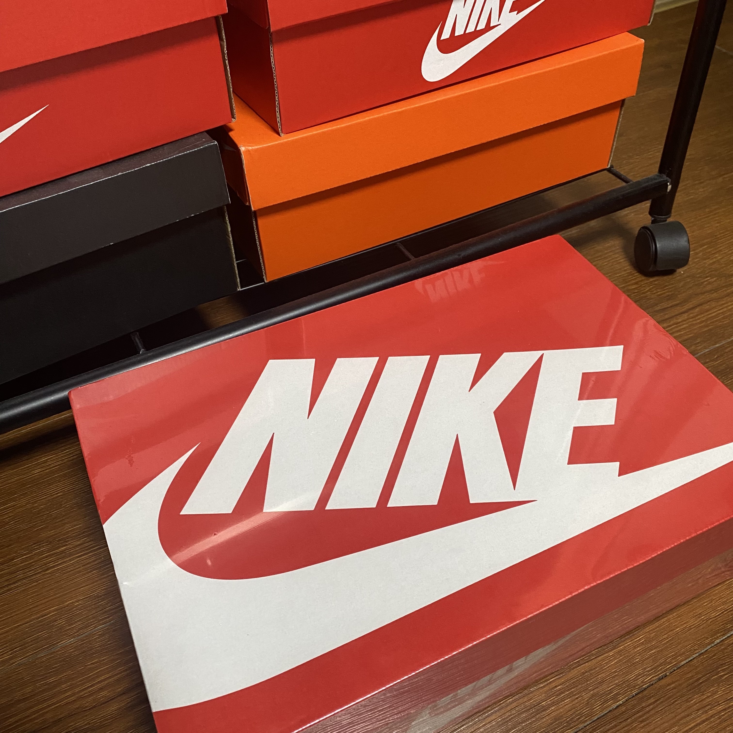 Nike Zoom Vomero 5 Wheat Grass and Cacao Wow, Jordan 1 Mid Light Smoke Grey Anthracite 착용 스타일 - 1